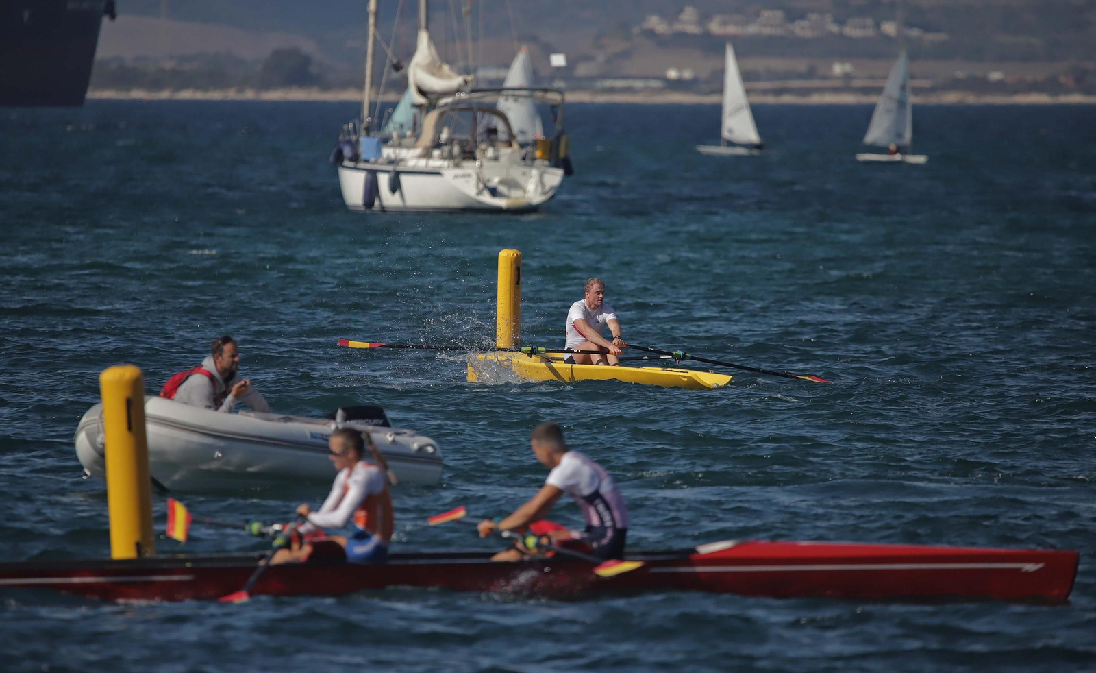 Las fotos de la jornada final de la Copa de la Juventud Europea de remo beach sprint de La Línea