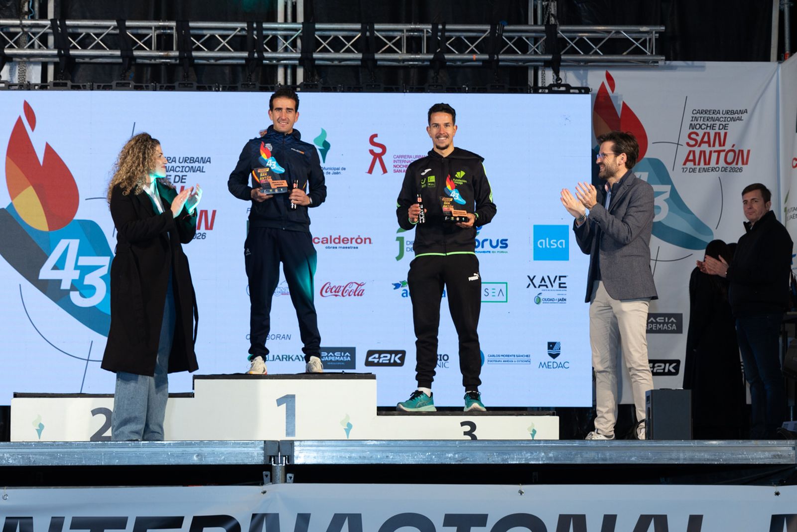 En imágenes: entrega de trofeos de todas las categorías de la Carrera de San Antón 2026