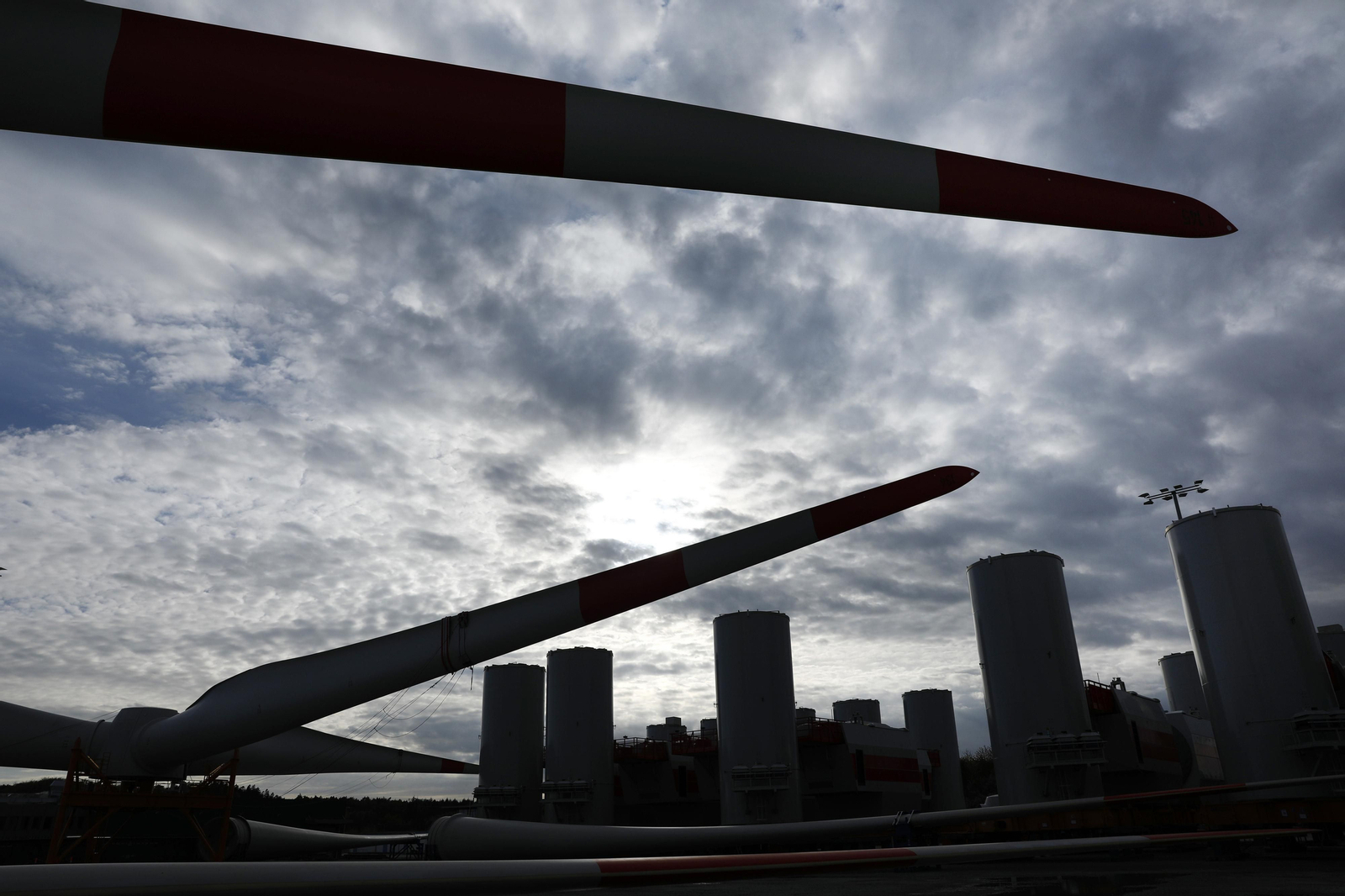Puerto Real, presente en la estación eólico marina Wikinger