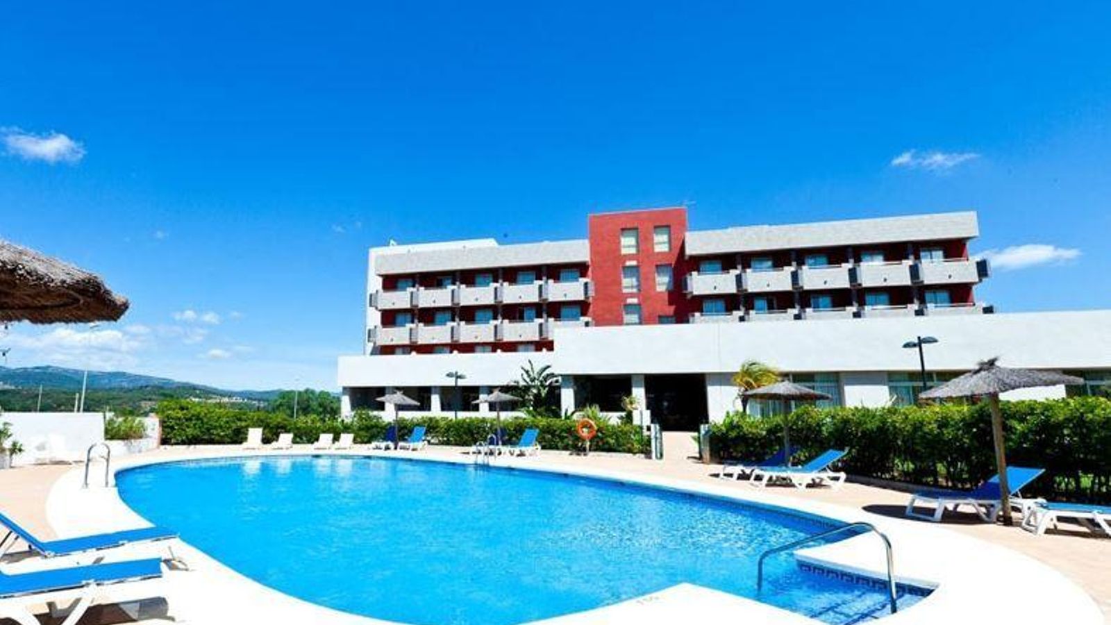 Piscina del Hotel Montera Plaza.