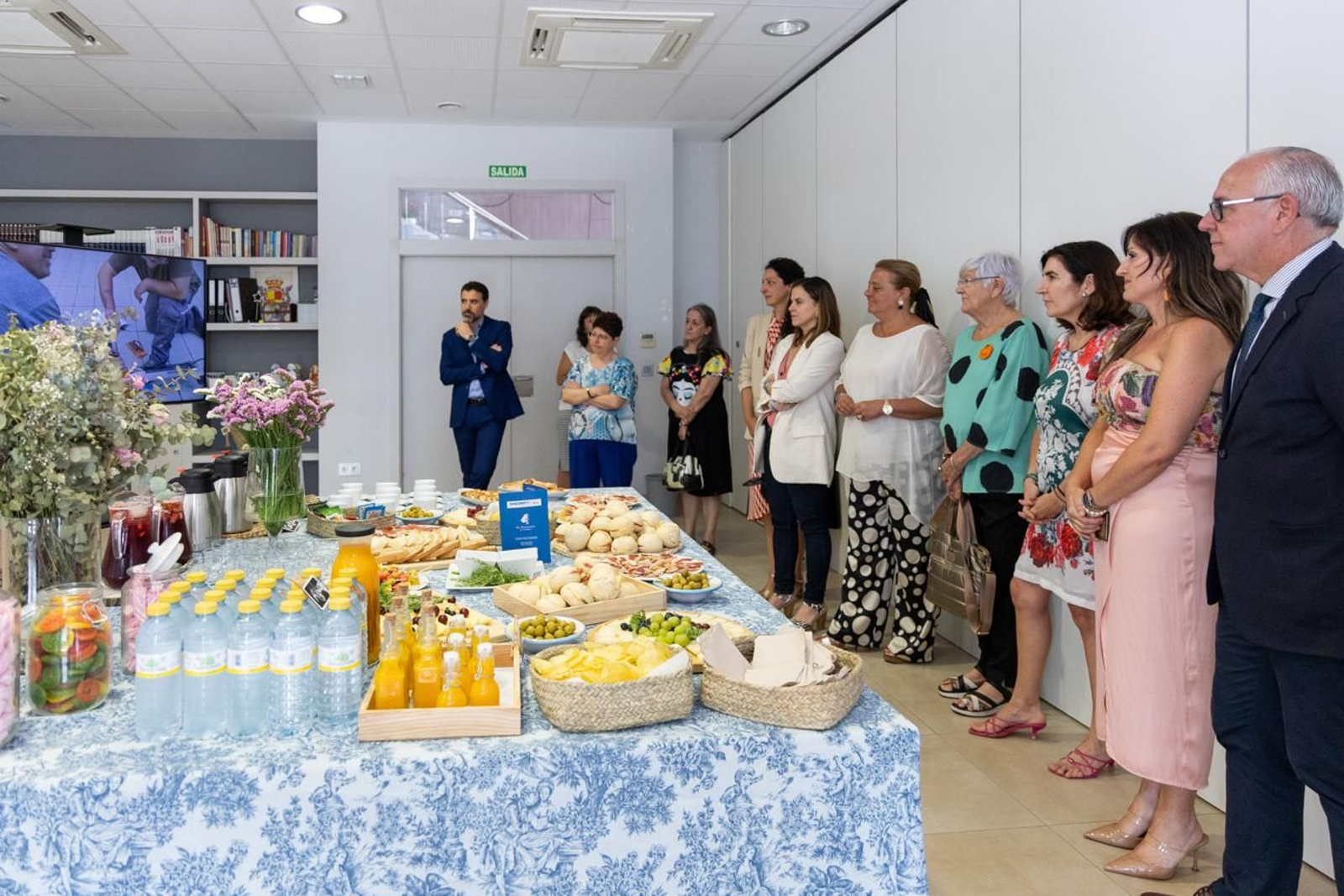 Visita de la consejera a las instalaciones de Aprompsi