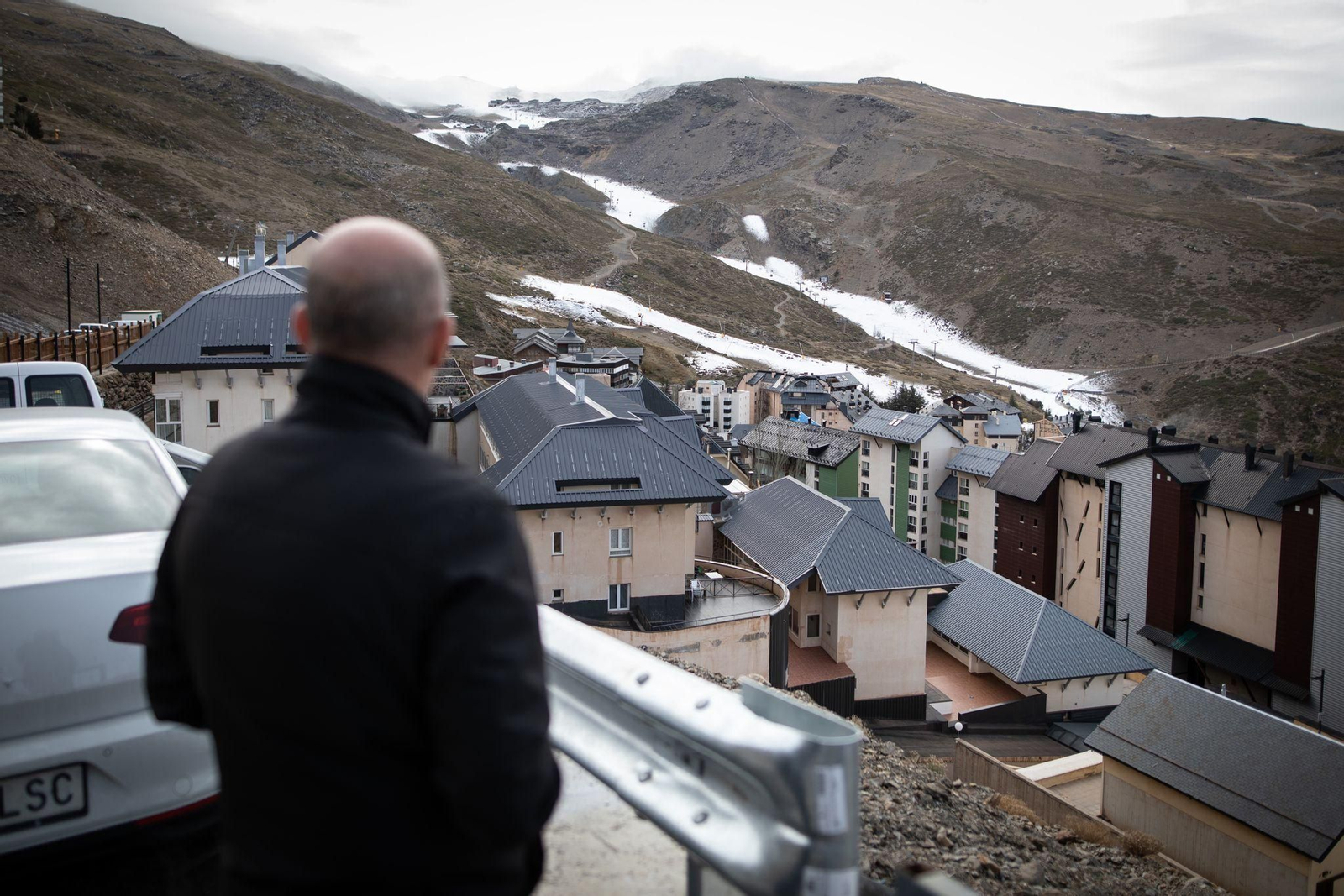 Aspecto de la estación y la pista del Río de Sierra Nevada el jueves