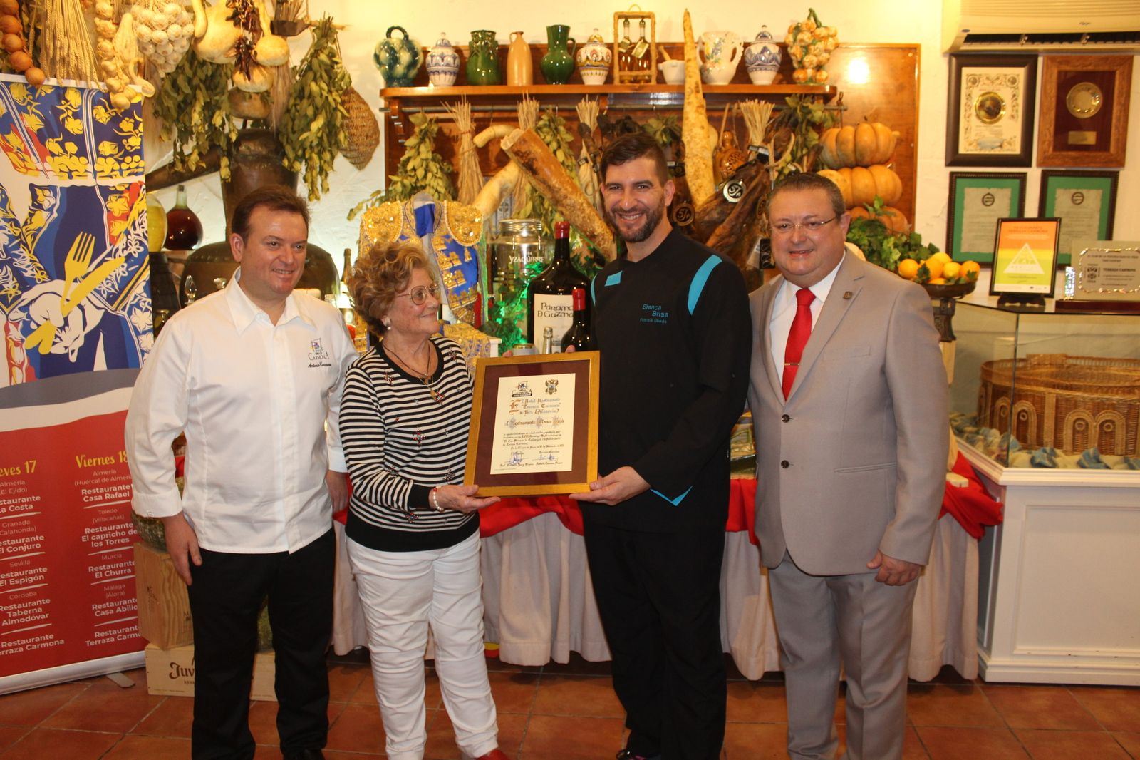 La primera faena de las jornadas del toro bravo en Terraza Carmona, en imágenes