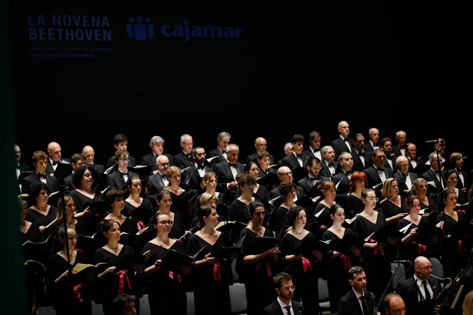 Imágenes de la novena Beethoven interpretado por la OCAL y Orfeón para Cajamar