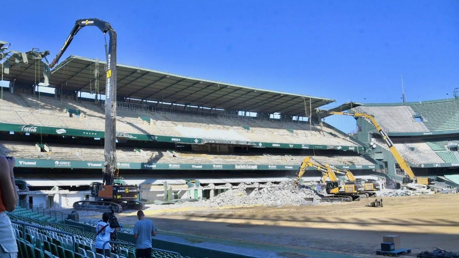 Así ha sido la demolición del Benito Villamarín