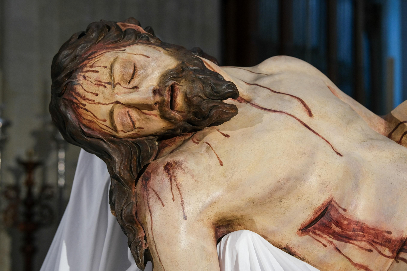 Cristo Yacente, obra de Pedro Roldán de la parroquia del Sagrario expuesto tras su restauración