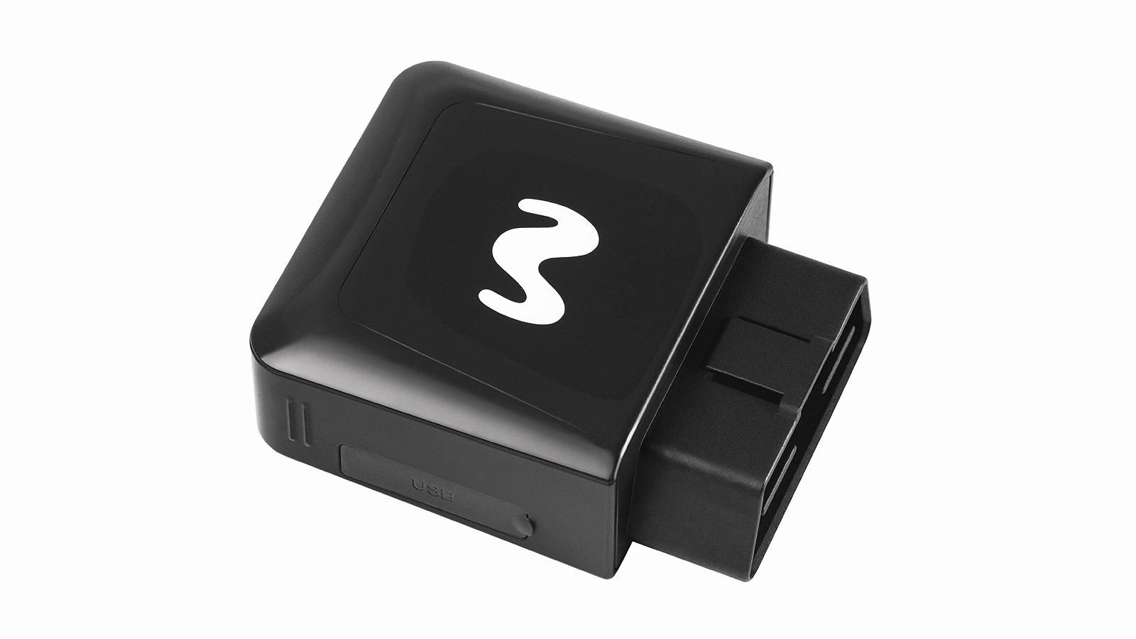 Este dispositivo tiene un coste de 20 euros y se conecta al puerto OBD.