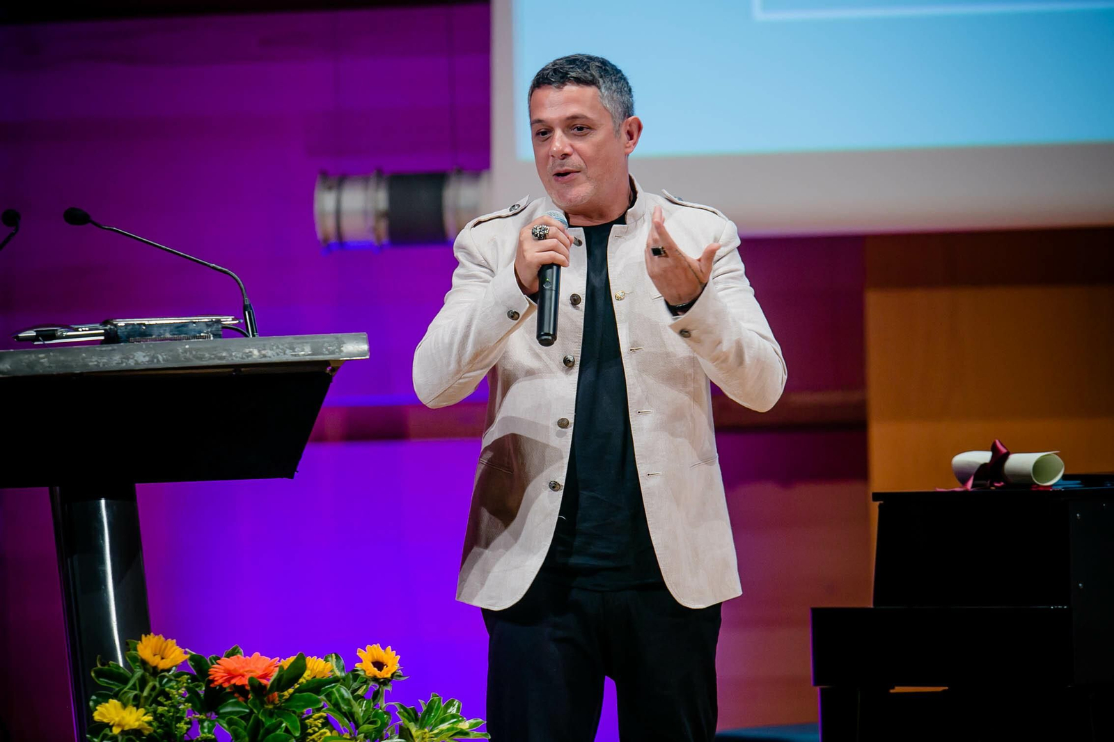 Acto de reconocimiento de Alejandro Sanz como hijo adoptivo de Cádiz