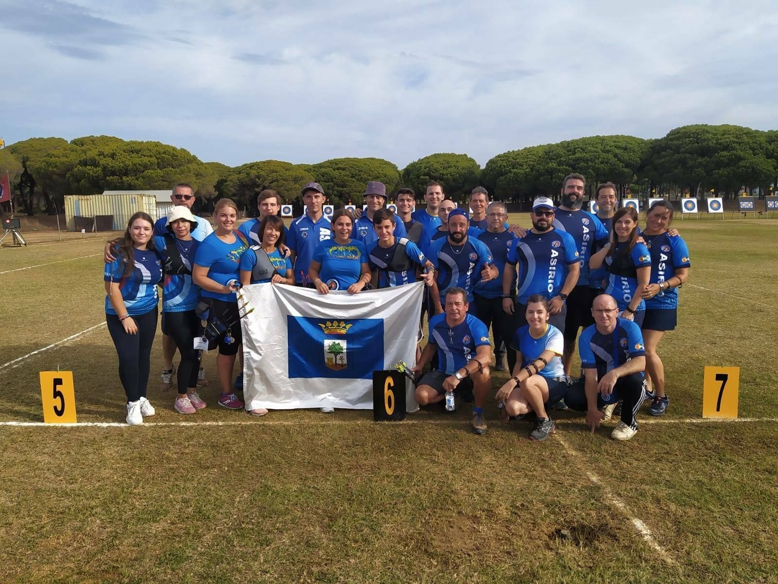 Componentes del Asirio en el Andaluz celebrado en Sancti Petri.