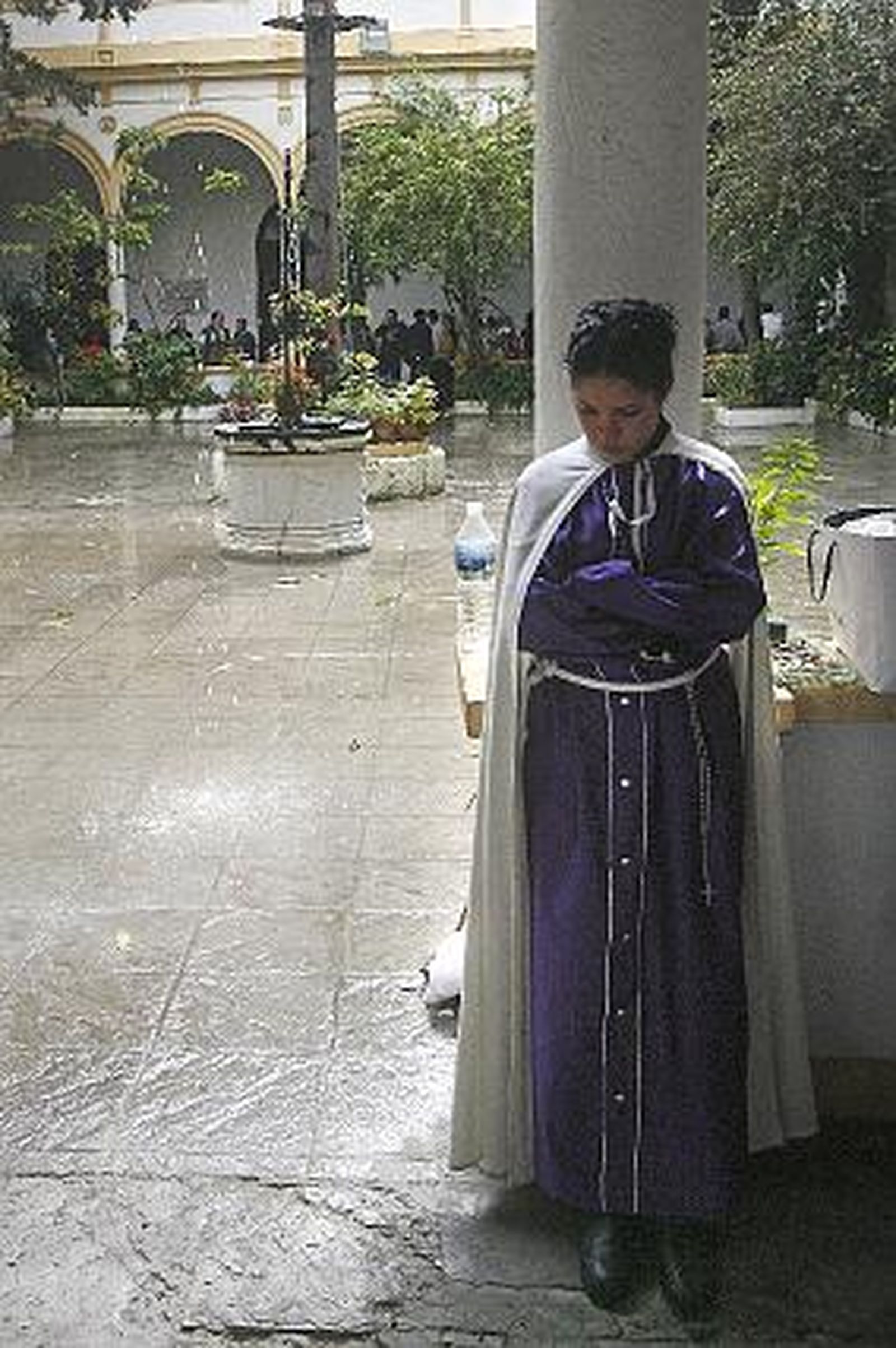 El Nazareno del Amor suspende su salida a causa de la lluvia. 

Foto: Joaquin Pino