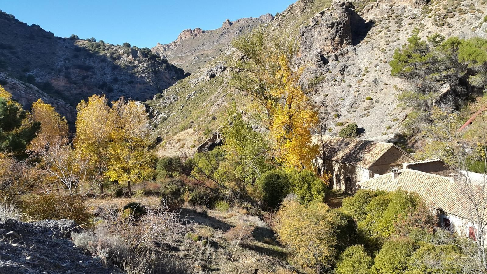 El accidente se produjo entre las centrales de Diéchar (foto) y La Vega