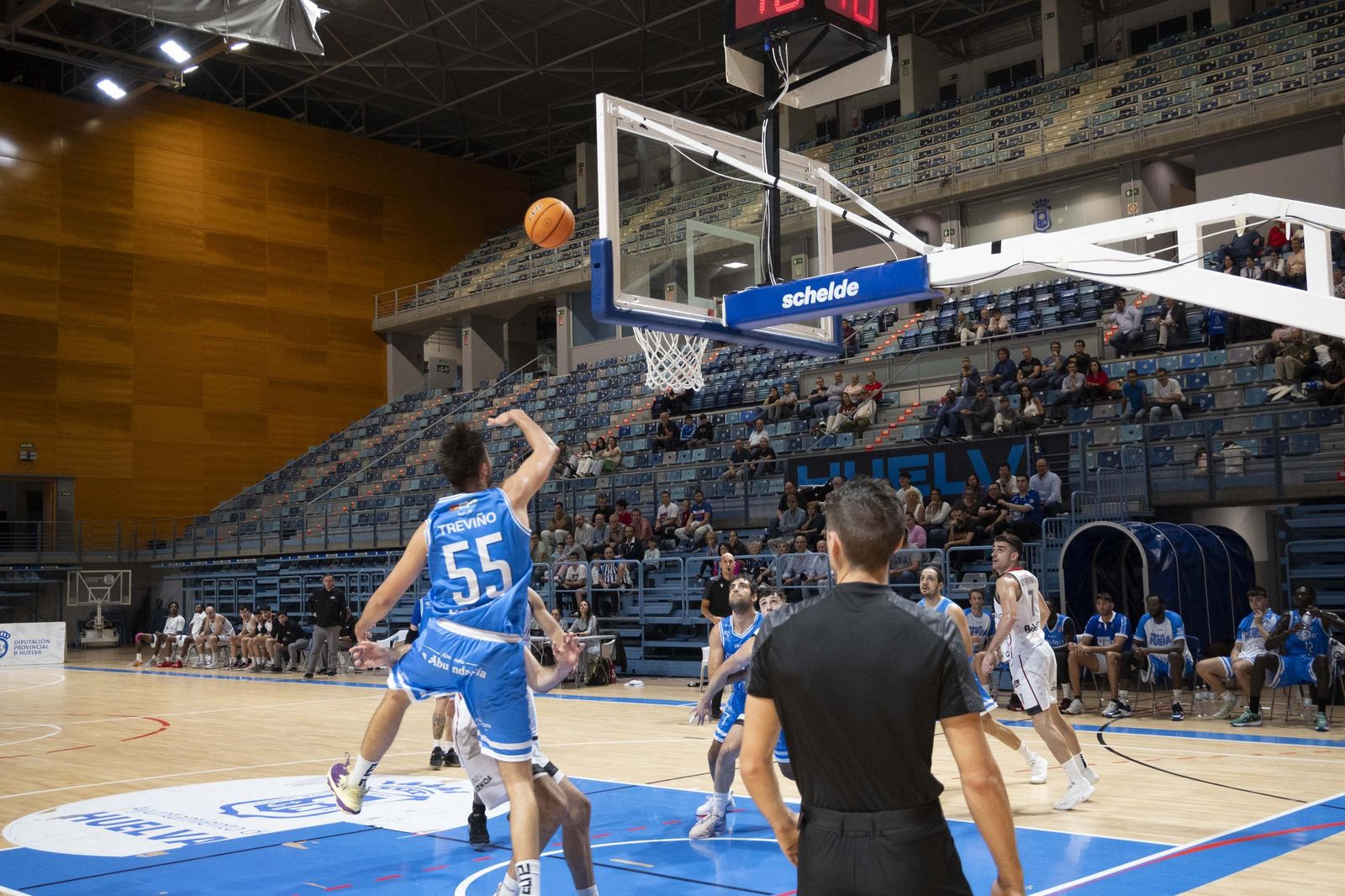 Imágenes del partido entre el Ciudad de Huelva y Biele ISB