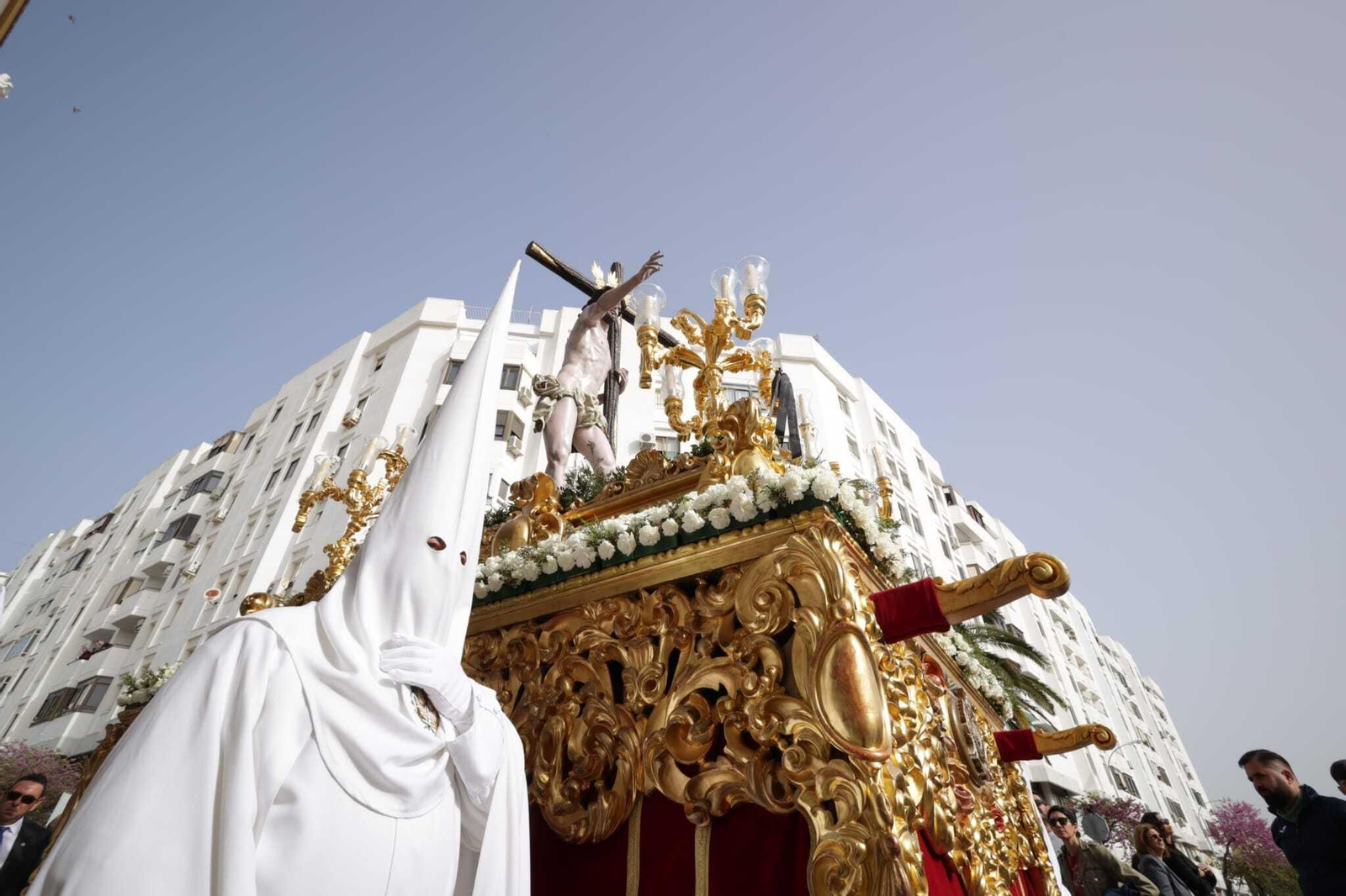 Imágenes de la procesión del Resucitado de la Semana Santa de San Fernando 2023
