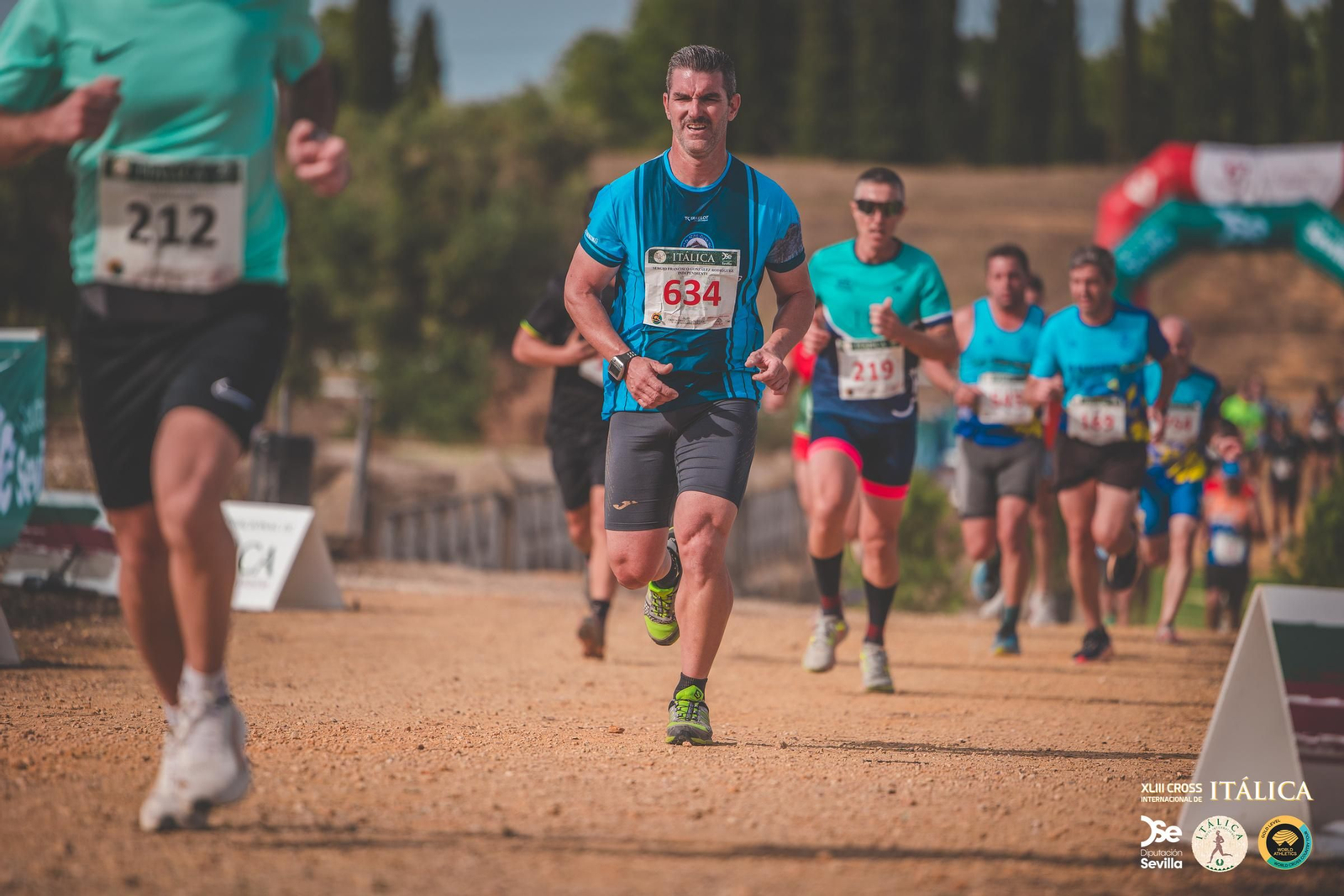Búscate en las fotos del Cross de Itálica 2025 | 2