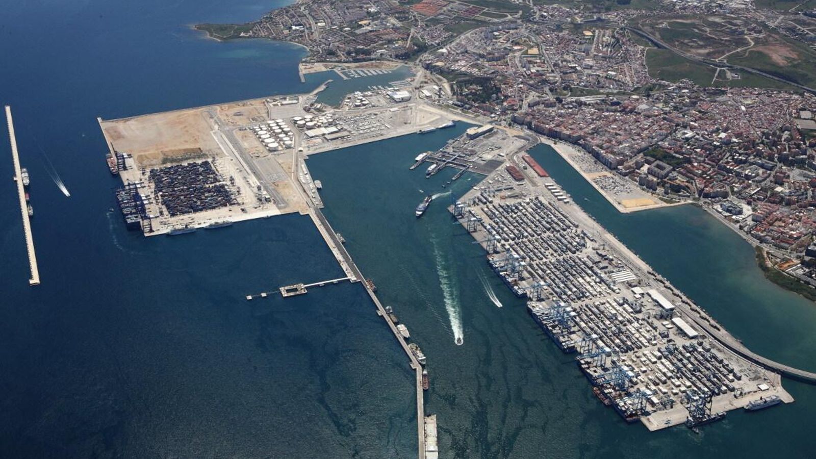 Vista aérea del Puerto de Algeciras.