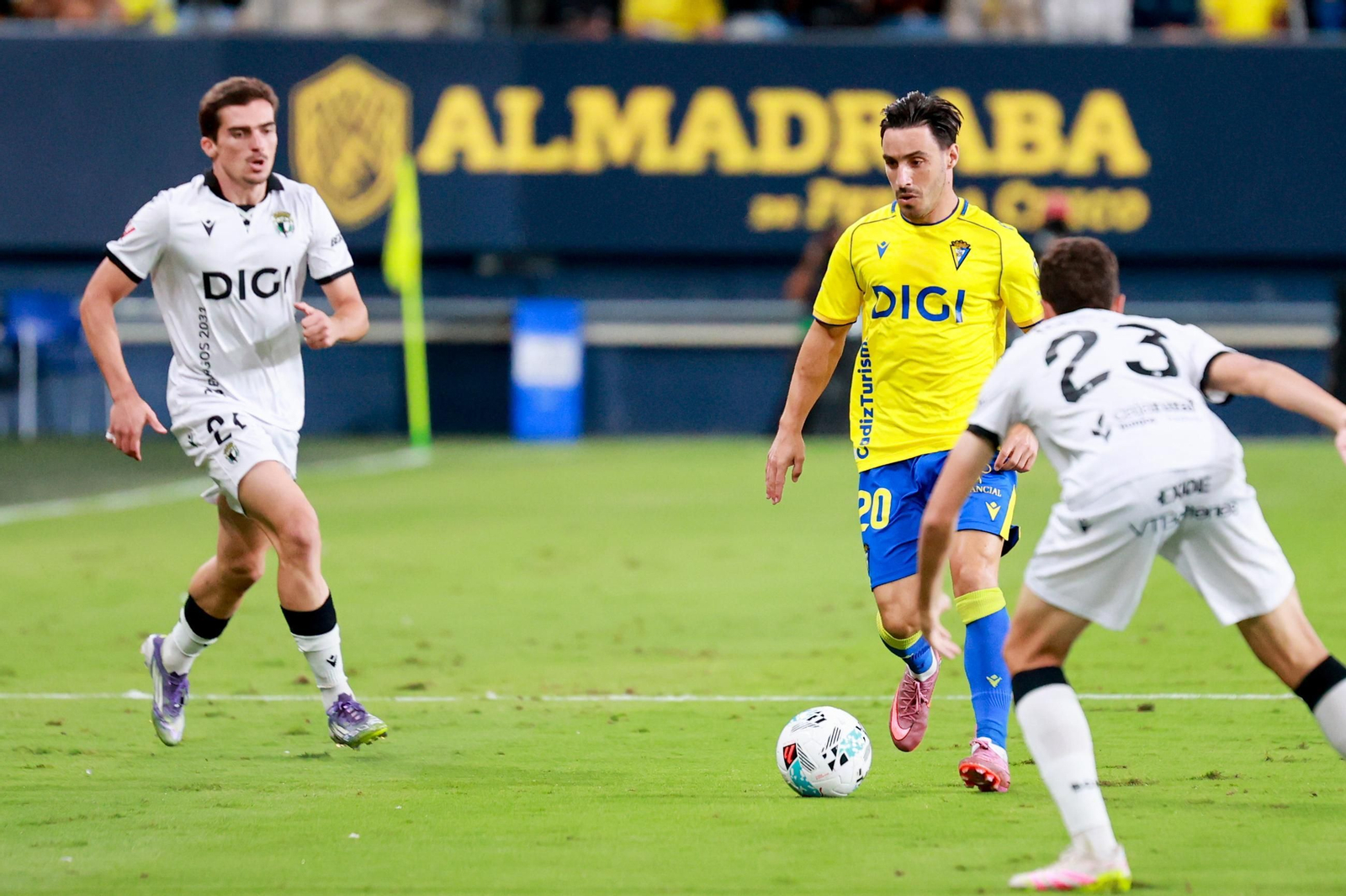 Las imágenes del Cádiz CF-Burgos