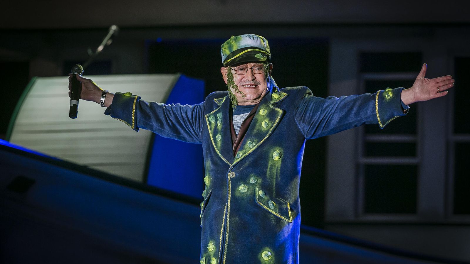 Pedro de los Majaras pregonando el Carnaval de Cádiz en 2017.