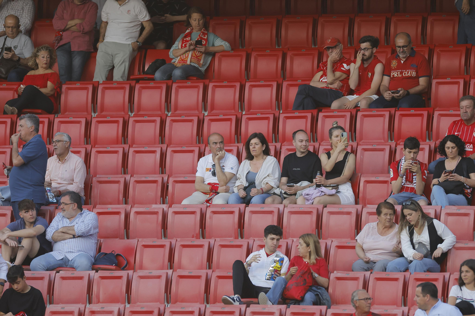 Búscate en las fotos del Sevilla -Villarreal