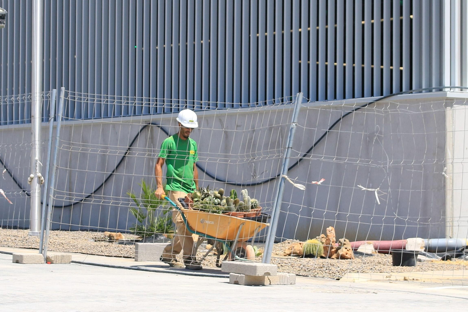 Últimos preparativos del Ikea antes de la inauguración
