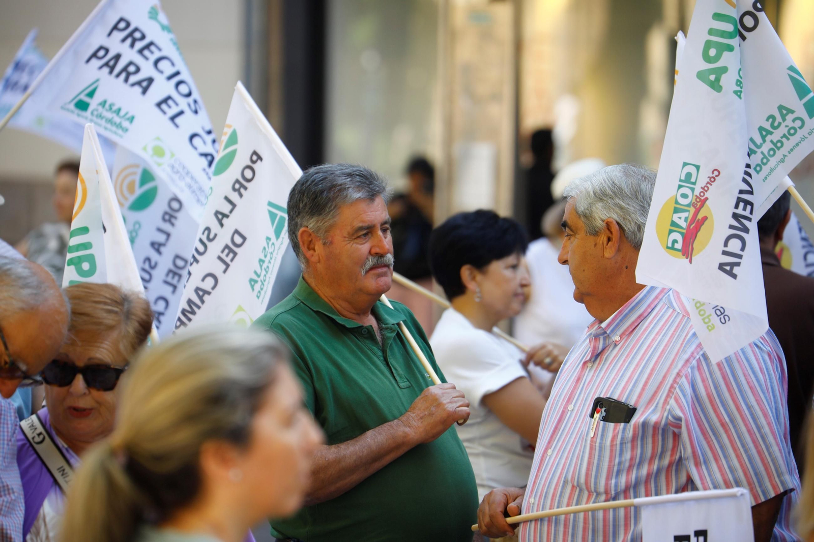 Las imágenes de la concentración de los agricultores de Córdoba "por la supervivencia del campo"