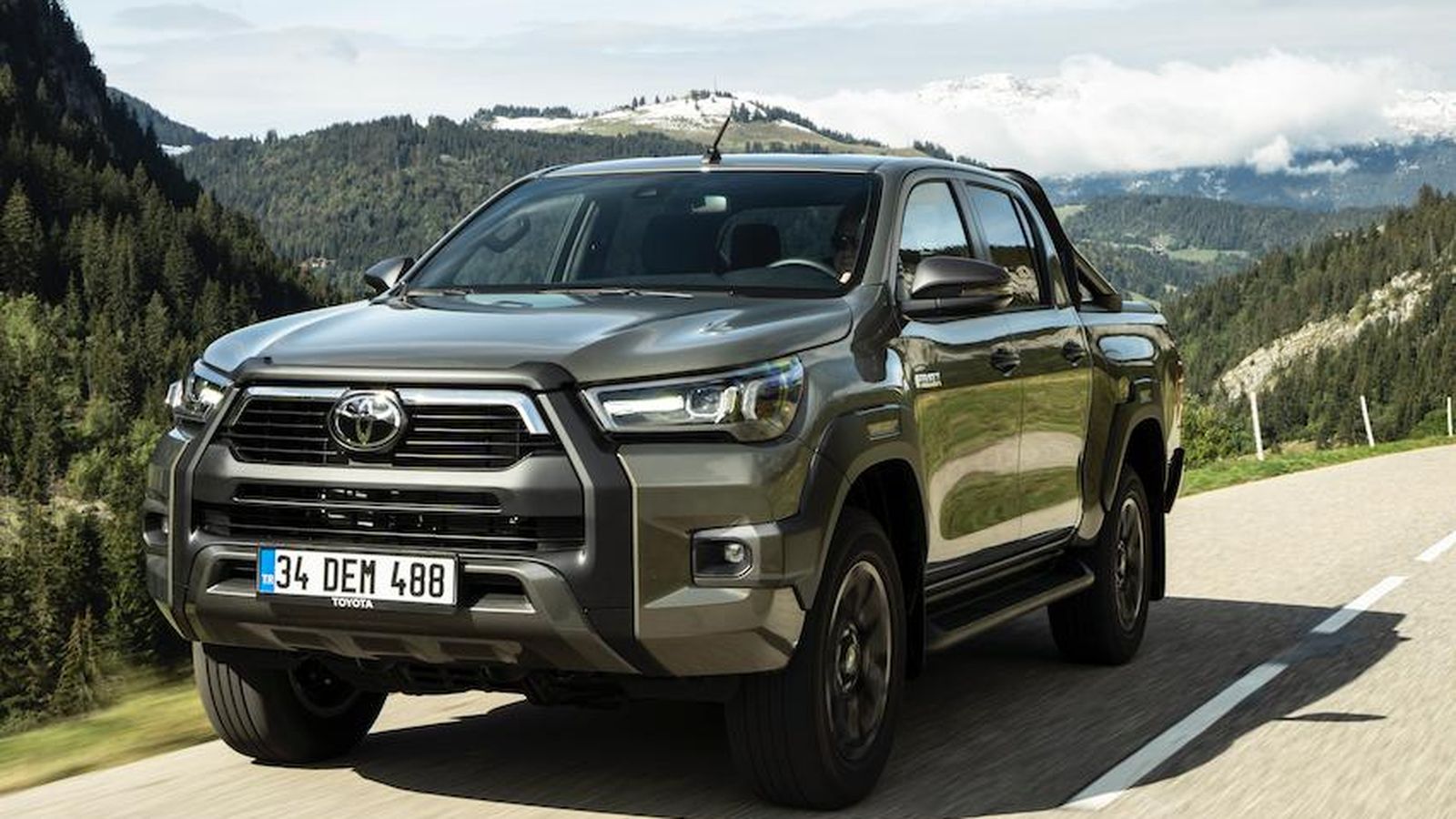 La Toyota Hilux, actualizada a finales del año pasado, fue la pick-up más vendida en España, por delante de la Ranger de Ford.