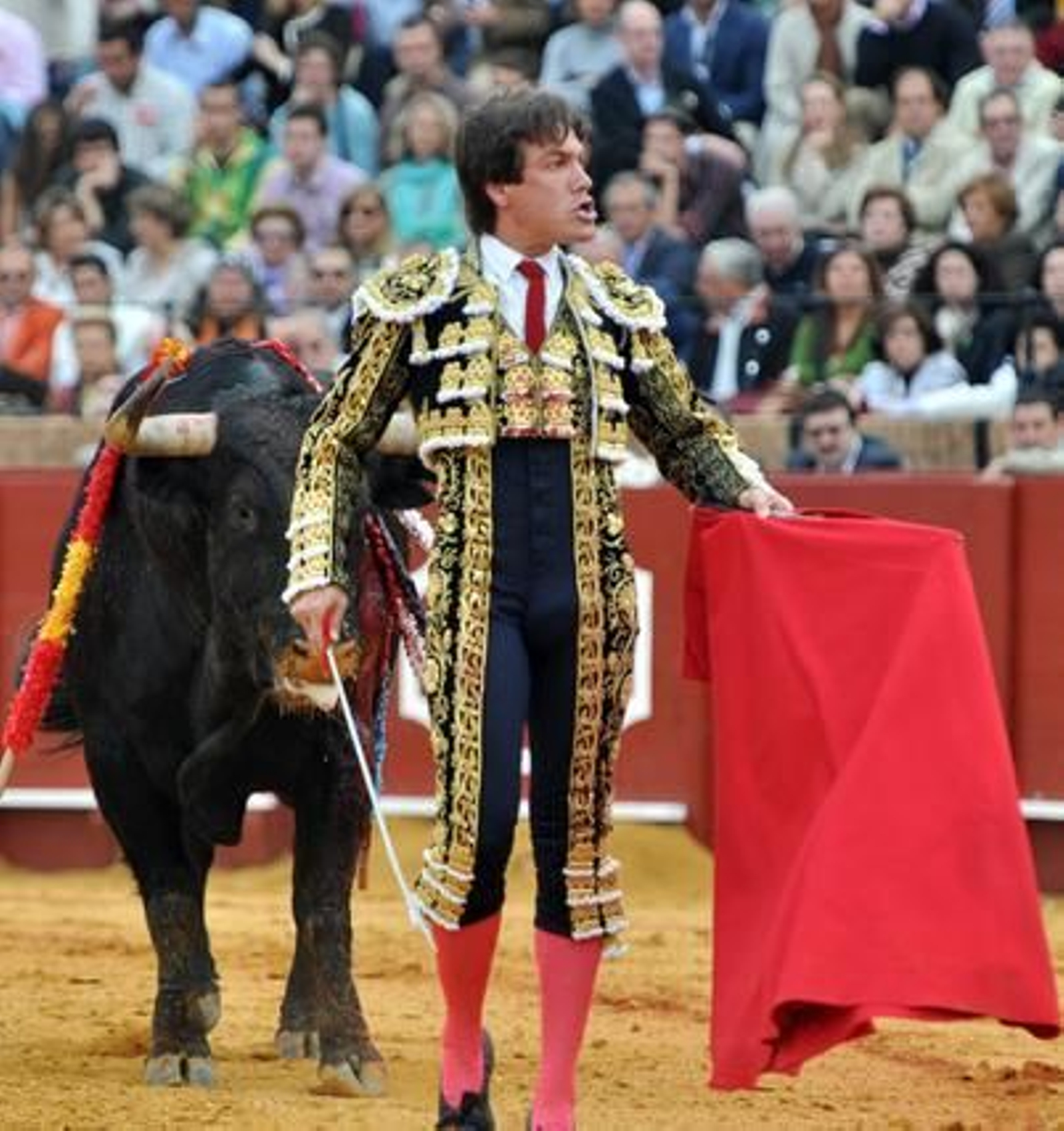 Barrera mira al público tras un pase.

Foto: Manuel Gómez