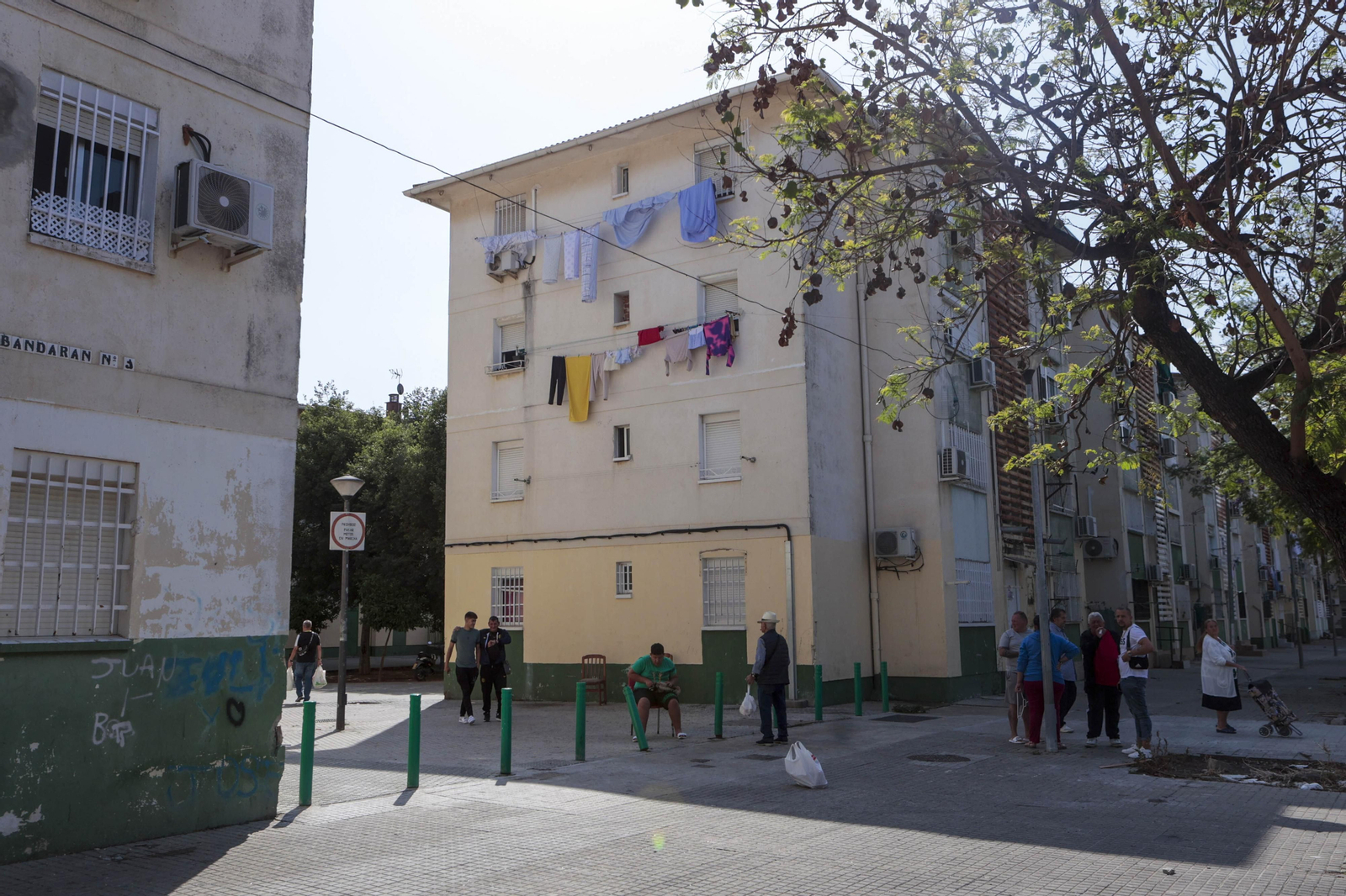 Así se vive en el Polígono Sur, el barrio más pobre de España
