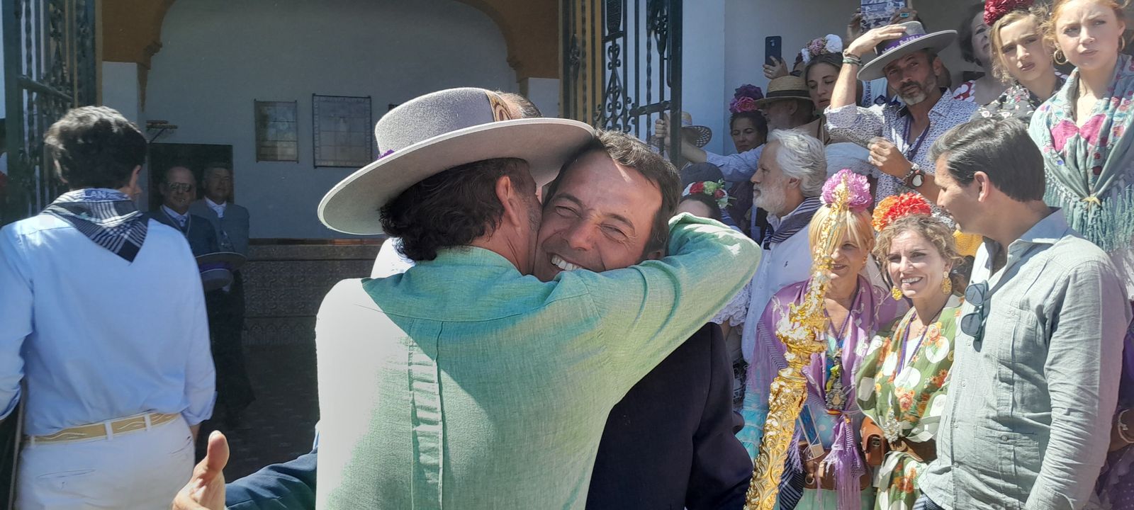 Imágenes de la llegada a la Aldea y presentación de la Hermandad del Rocío de Jerez