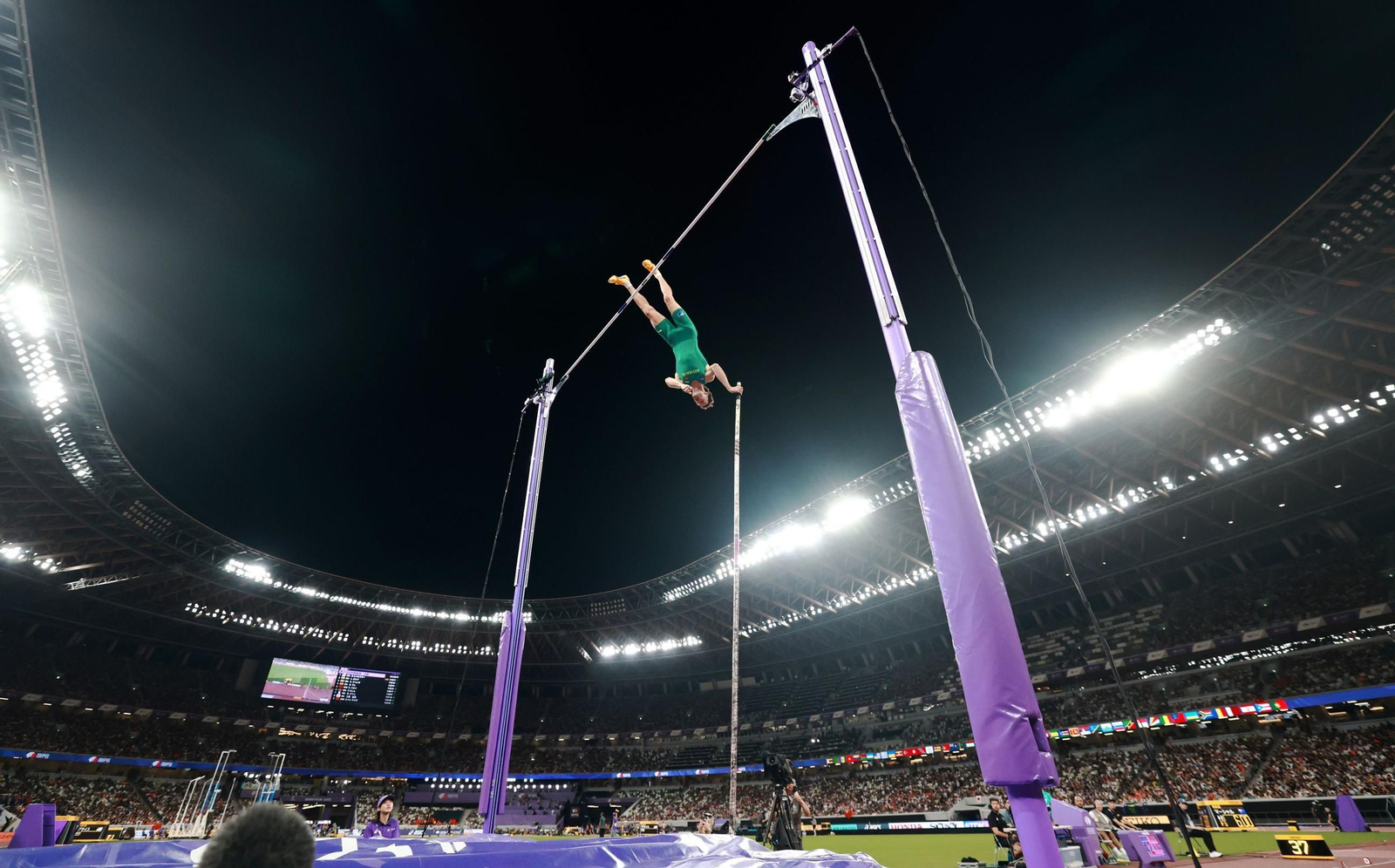 Las fotos del récord mundial de Duplantis y del resto de la jornada