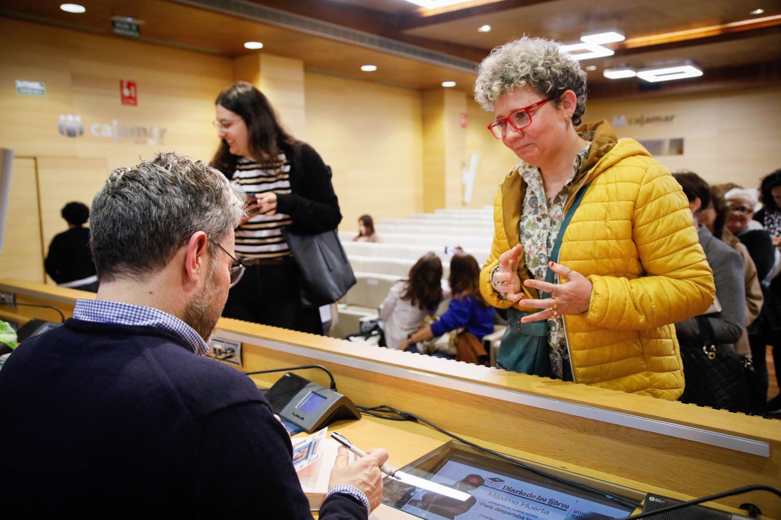 ¿Has estado en la presentación del libro de Máximo Huerta? Entra en la galería y buscate