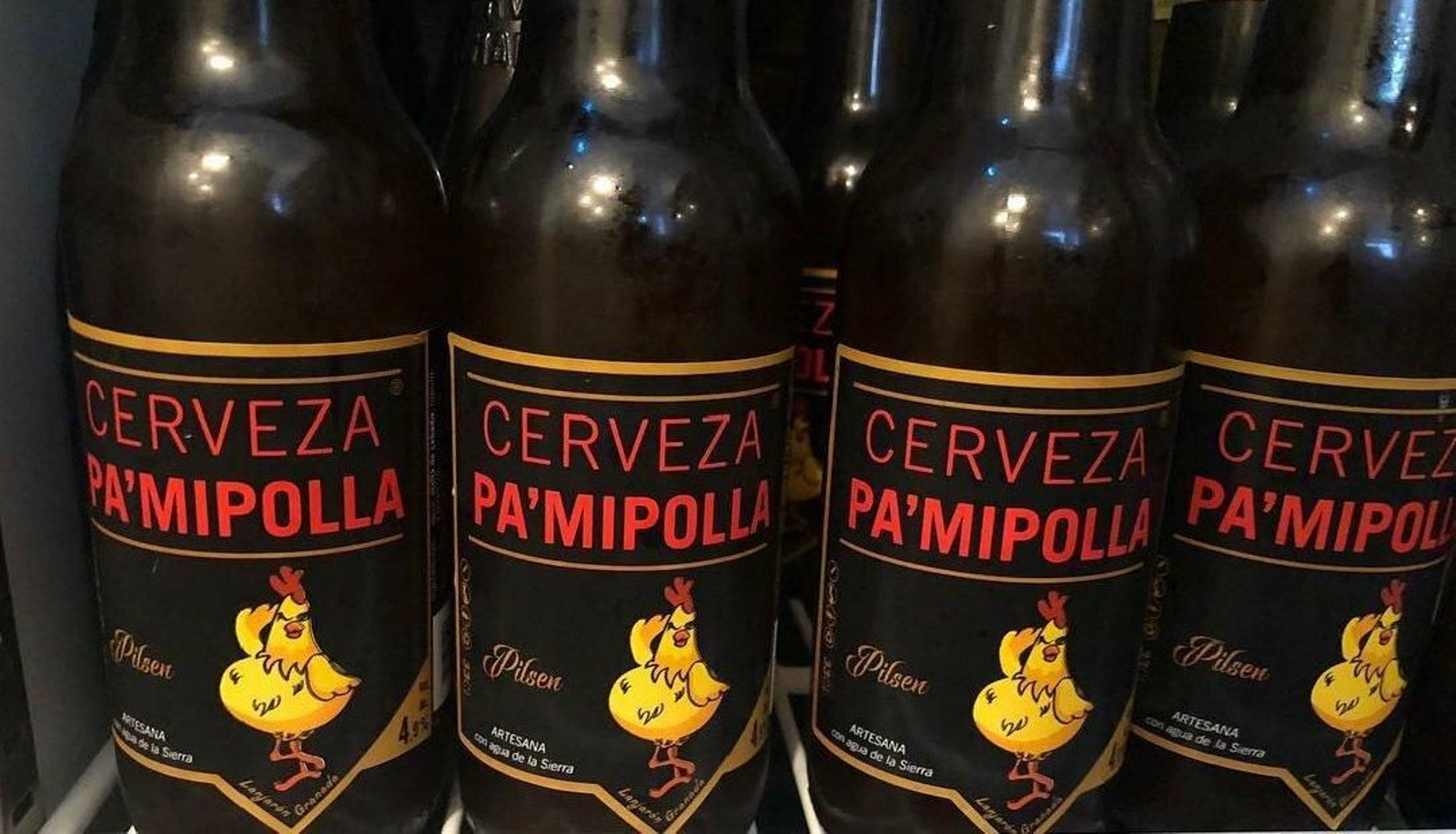 La marca de cervezas granadina 'inventa' el 'adBEERtising'.