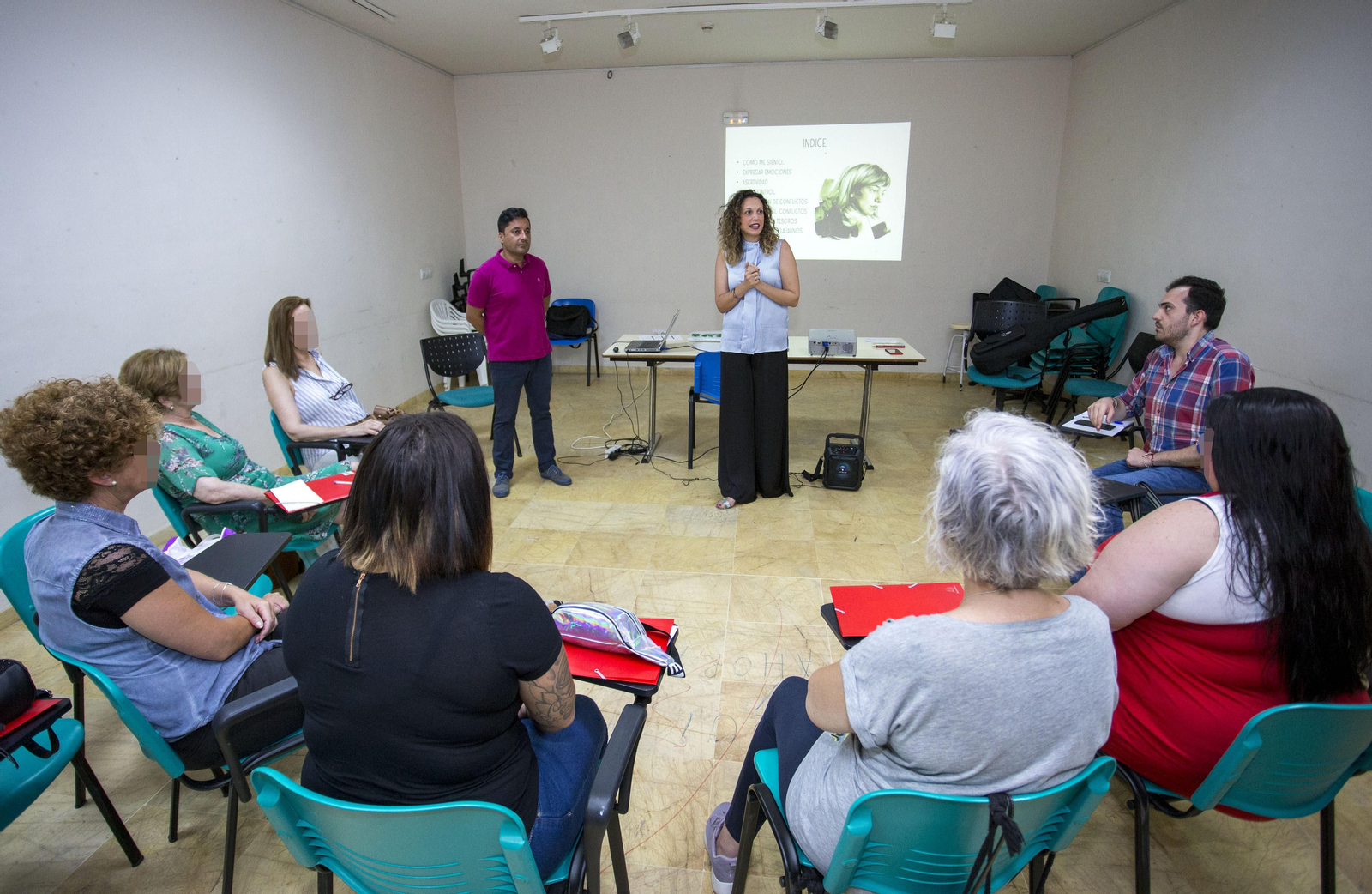 Una de las sesiones del Taller de Reparación del daño. Una de las sesiones del Taller de Reparación del daño.