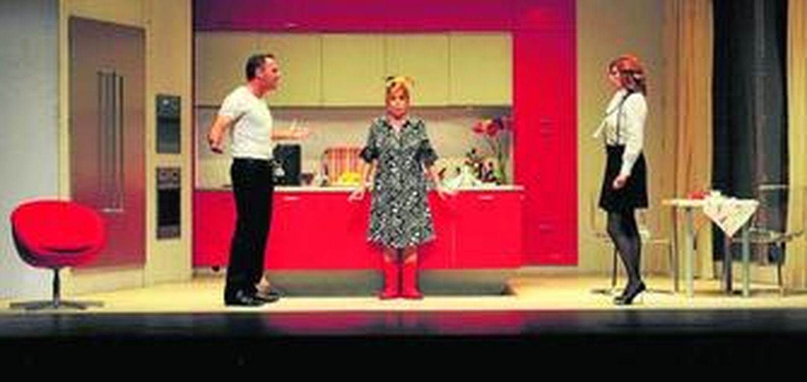 Un momento de 'Las vacaciones de Josefa', con María Luisa Merlo y Belinda Washington, una de las últimas representaciones en el Teatro.