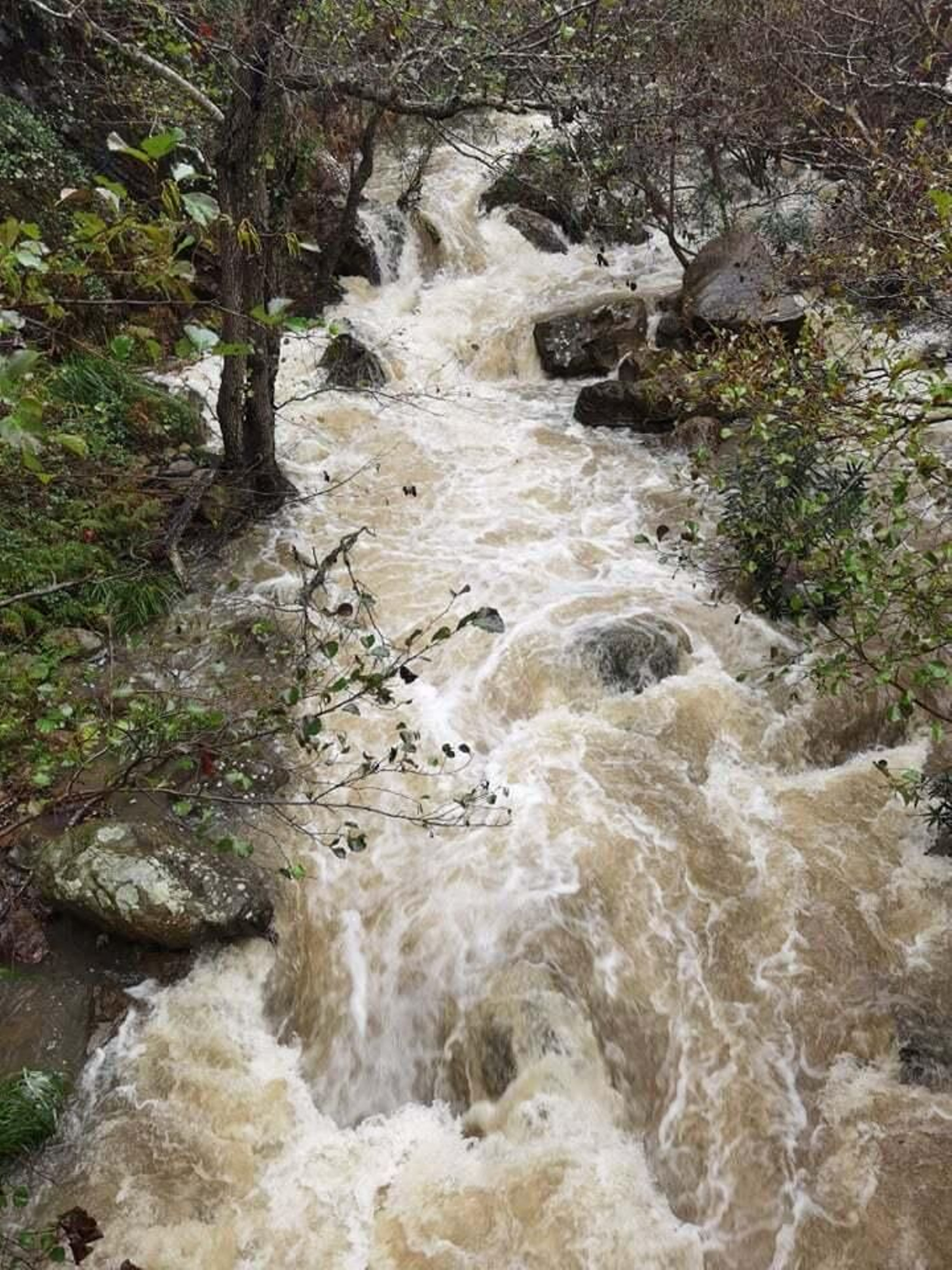 El río de la Miel, tras las últimas lluvias.