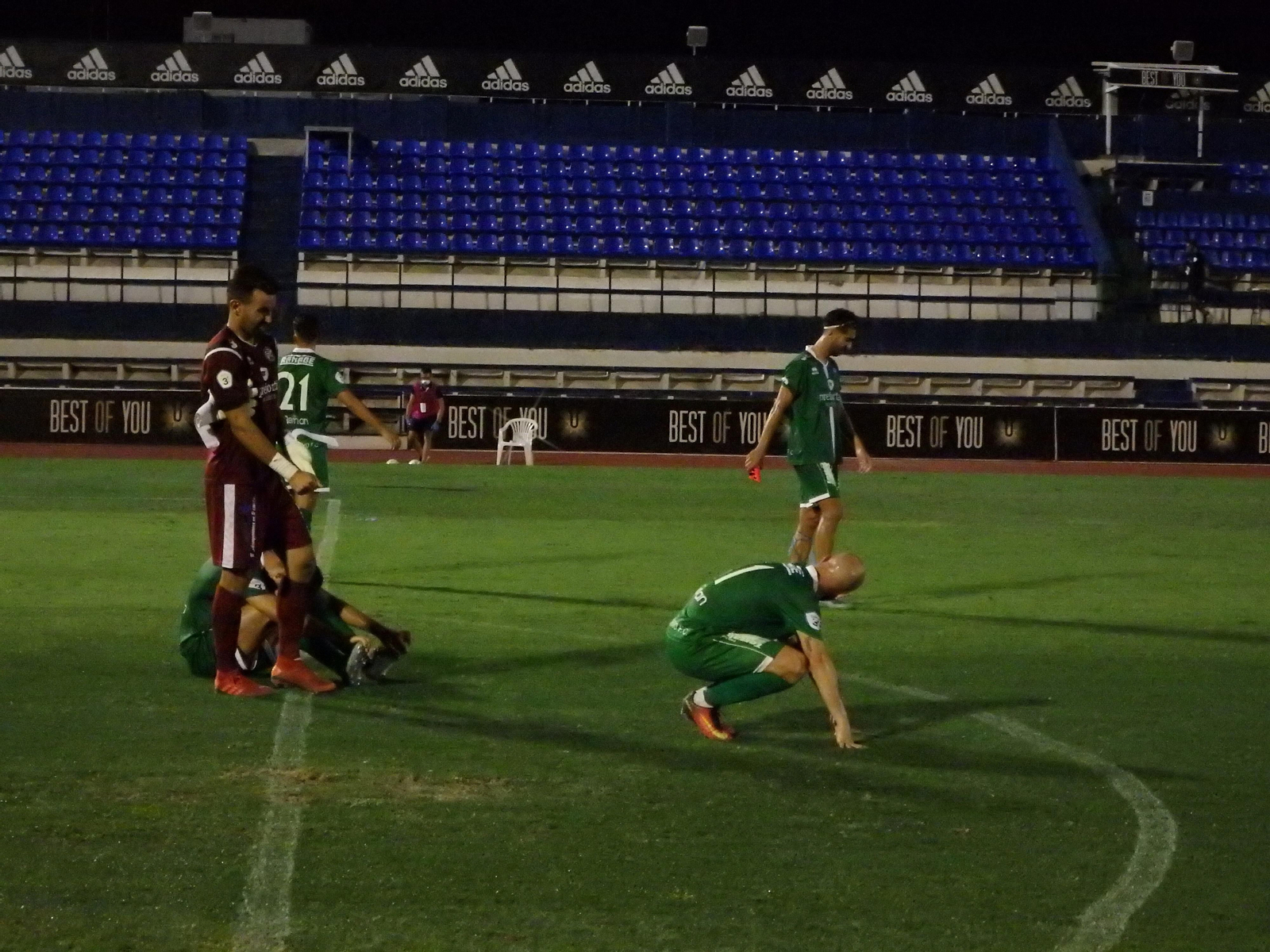 Los xerecistas, abatidos al final del partido en Marbella.