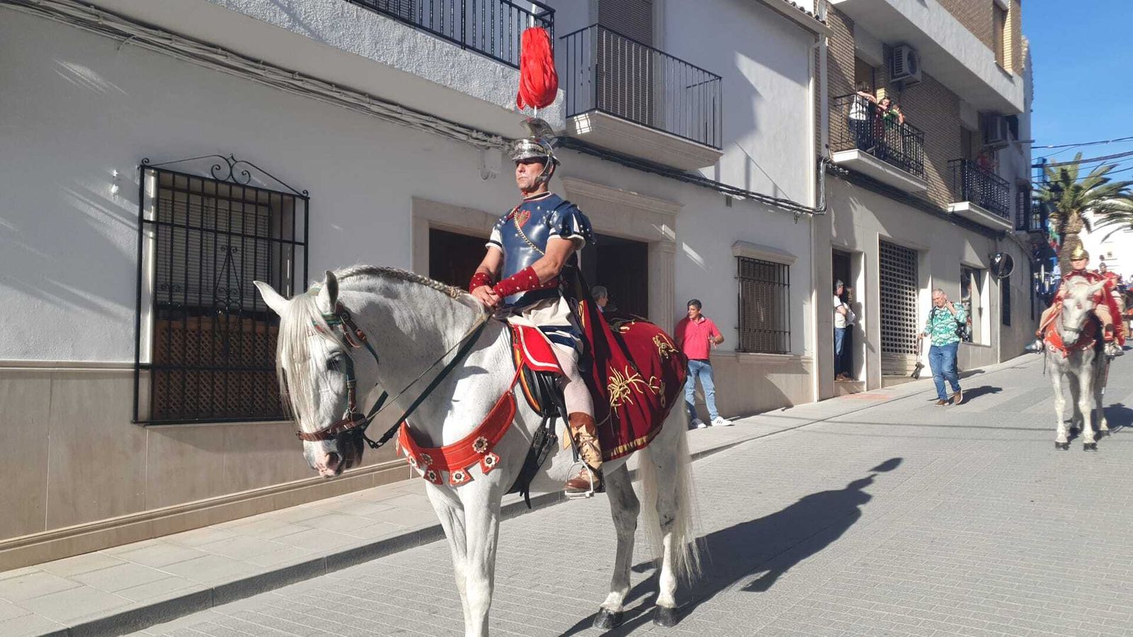Viernes Santo en Castro del Río: La cesión del paso al Santo Entierro, en imágenes