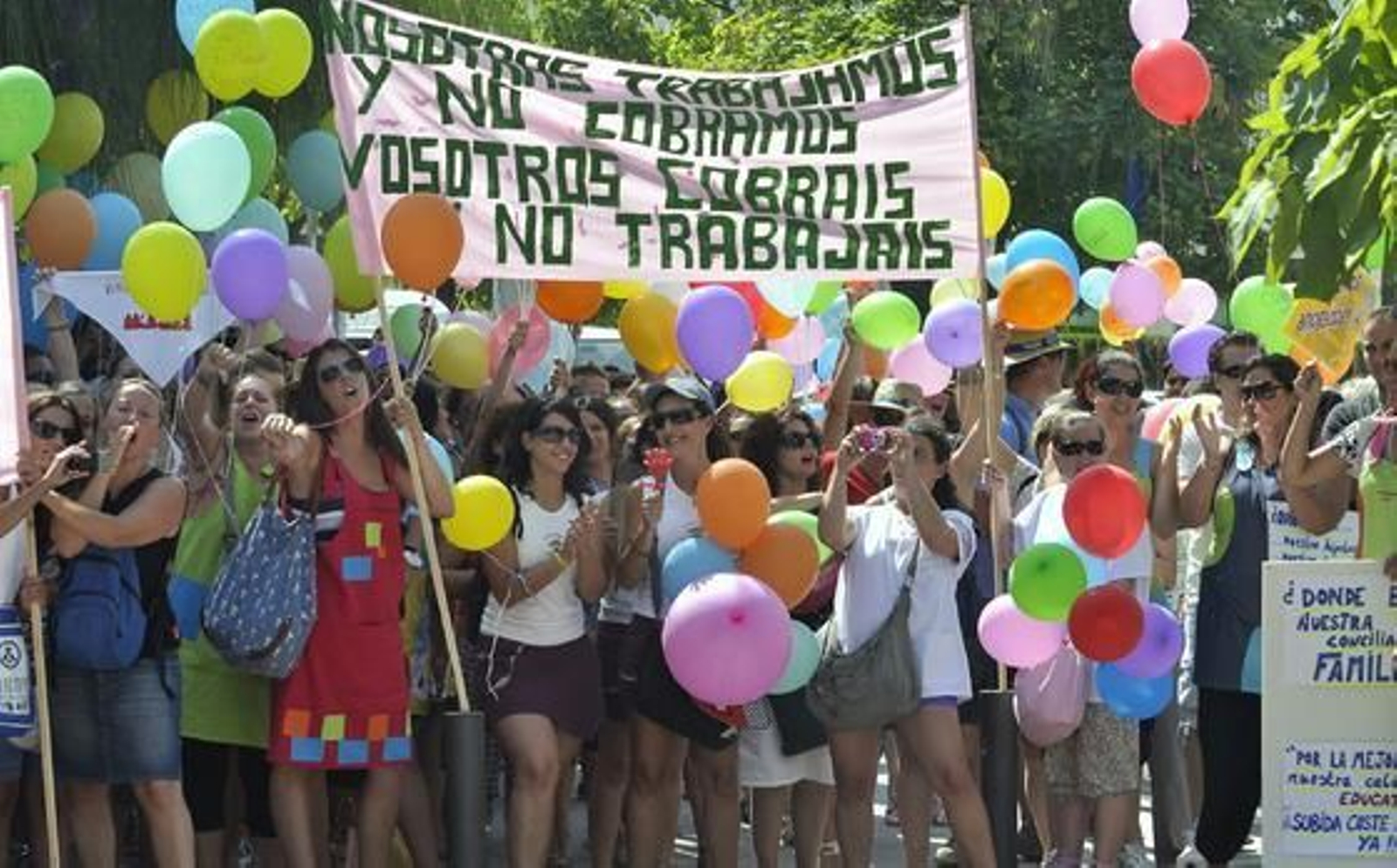 Manifestación frente a la Consejería de Educación de las guarderías que no reciben la financiación prevista.

Foto: Manuel Gómez