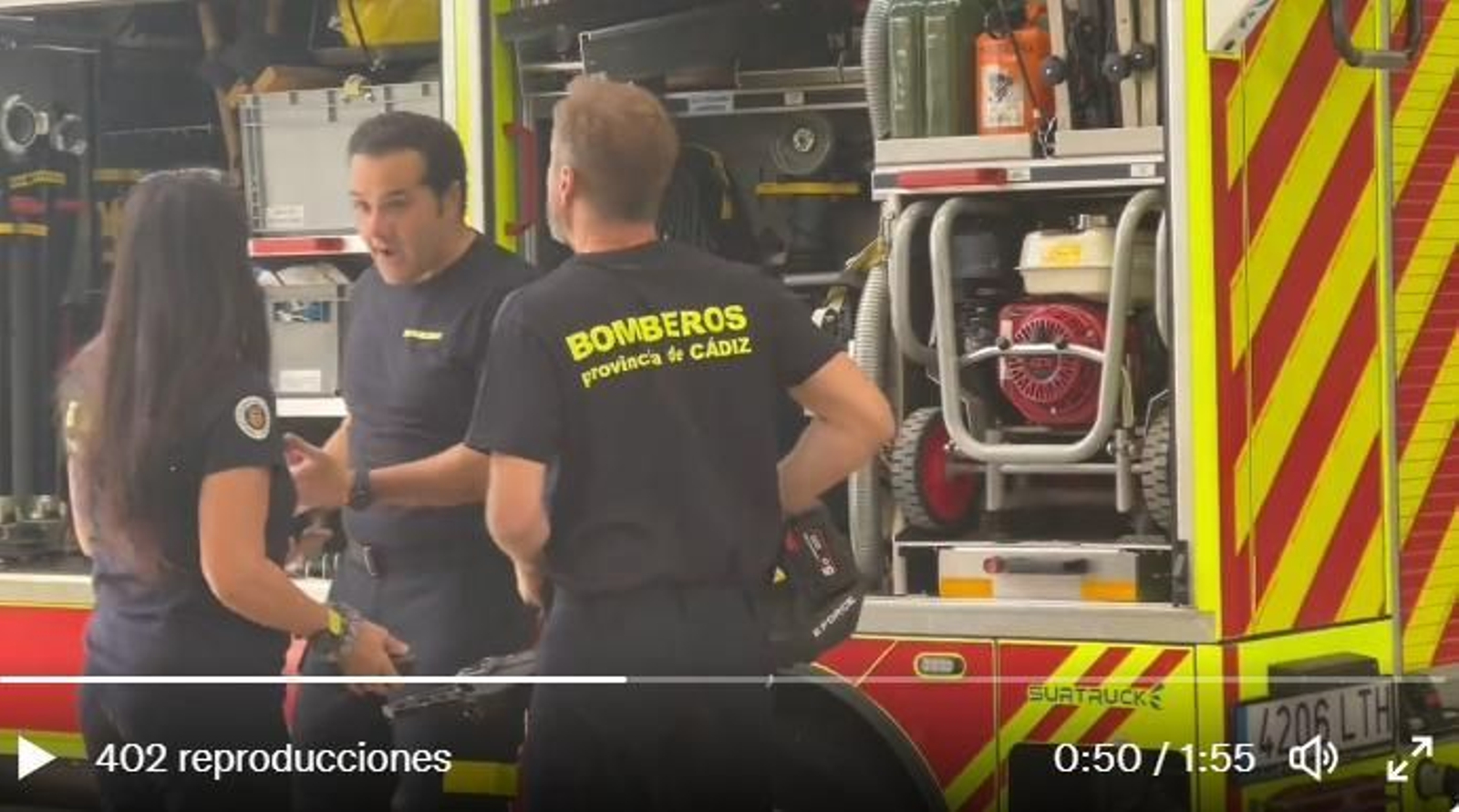 'Compadres' en el Parque de Bomberos de Cádiz para su programa