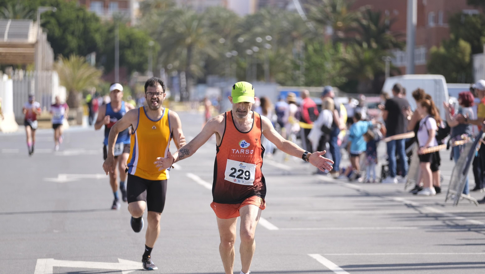 Imágenes de la Carrera del Puerto de Almería 2023