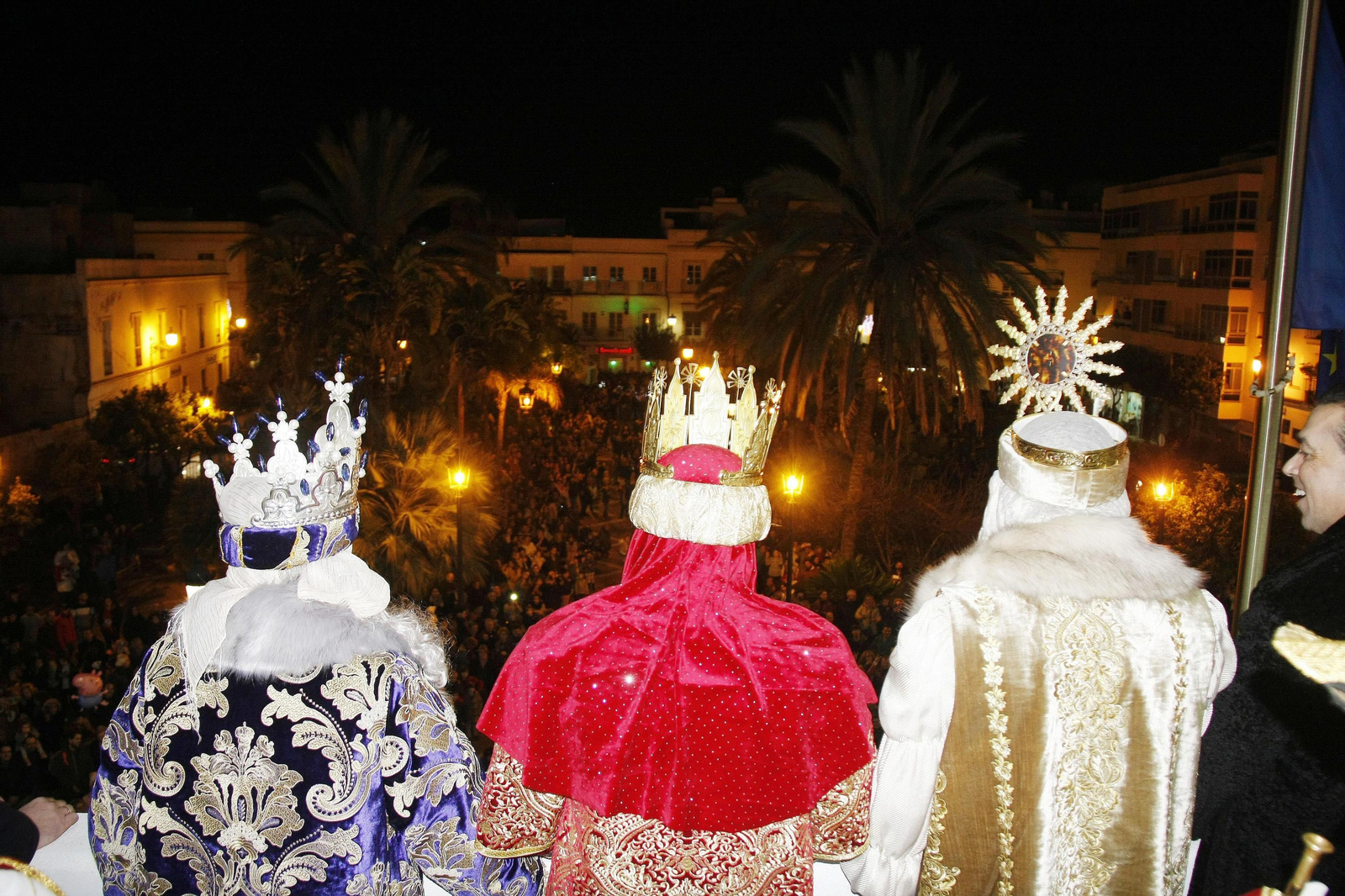 Sus Majestades los Reyes de Oriente en El Puerto el año pasado.