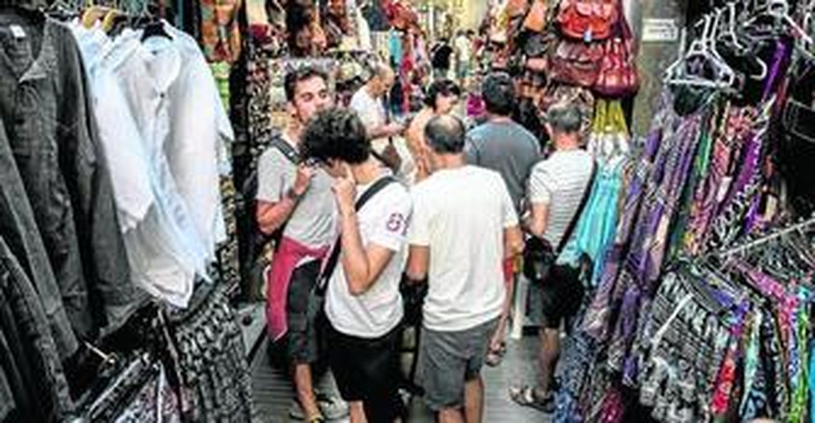 Granada impedirá a los bazares invadir el centro histórico