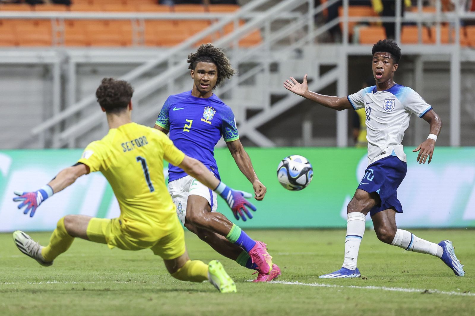 Brasil, ante Inglaterra.