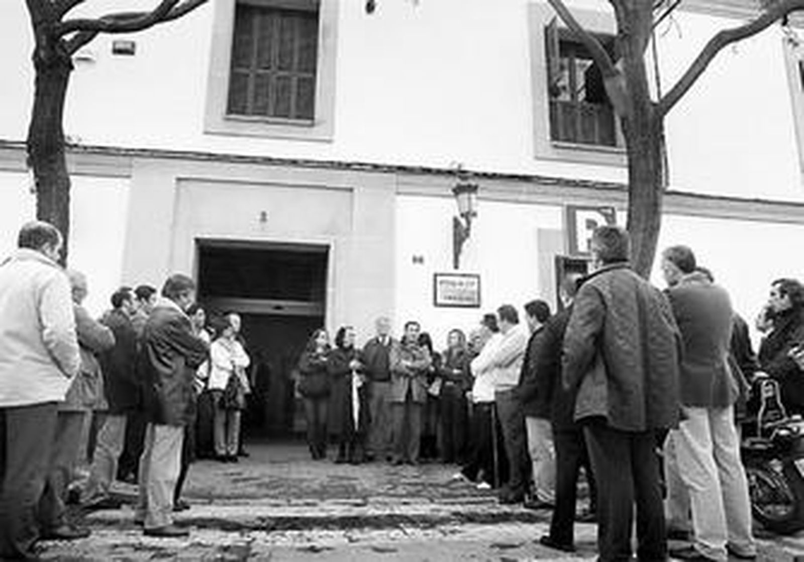 Los trabajadores de Osborne se concentraron para rechazar los despidos.