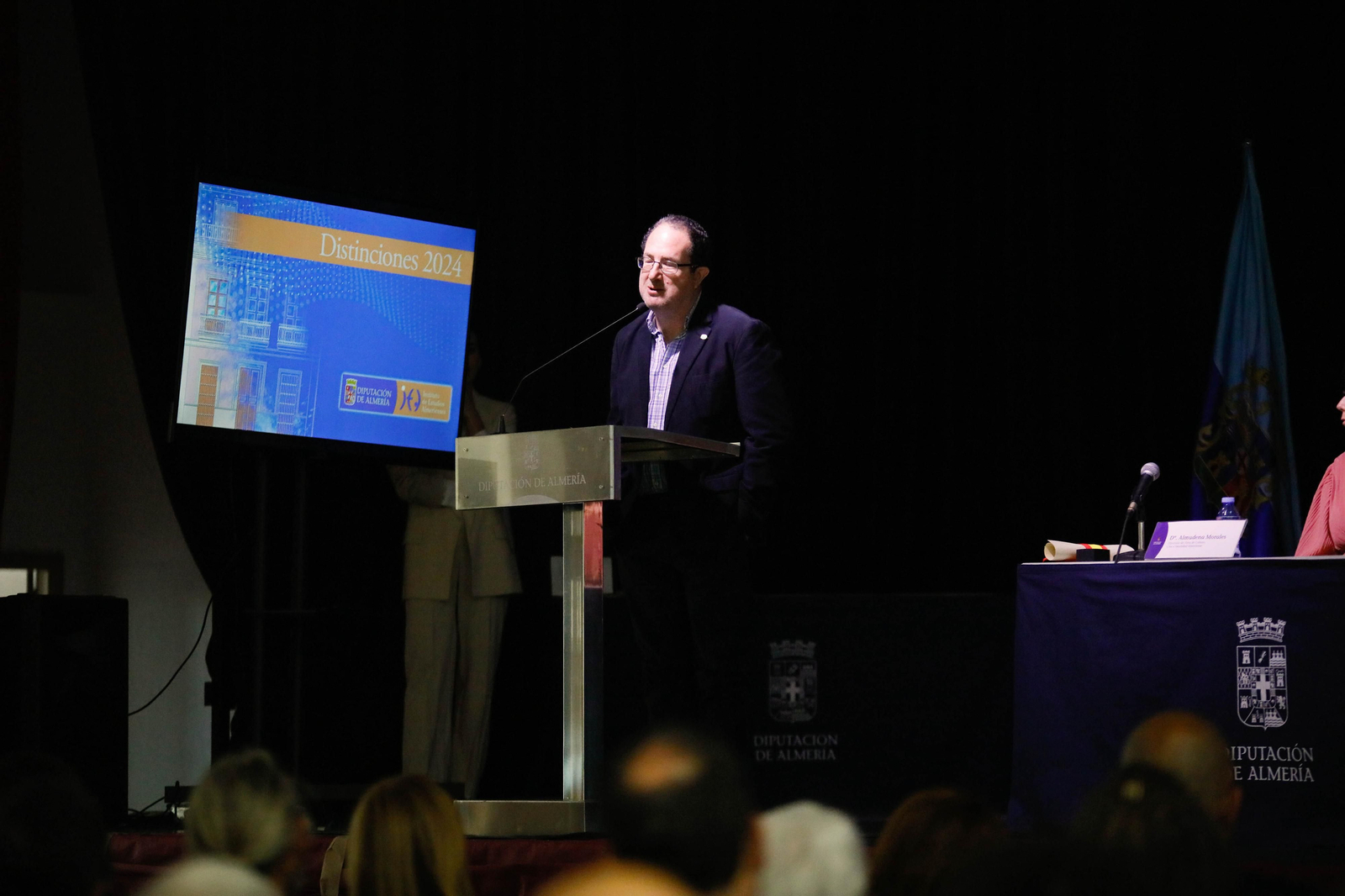 Imágenes de la entrega de los Escudos de Oro del IEA y la celebración de su Plenario