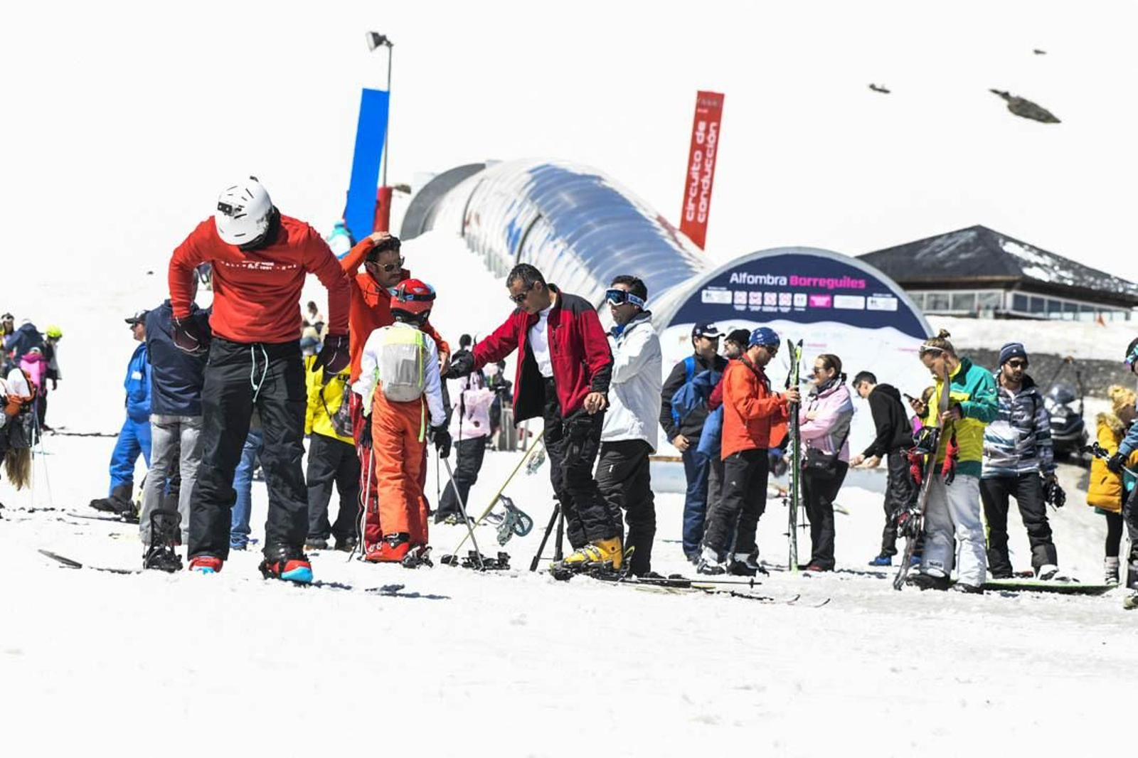 Sierra Nevada cierra la temporada con más de un millón de esquiadores