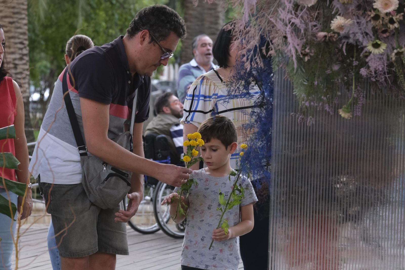 La Guerrilla Floral del Festival Flora de Córdoba, en imágenes