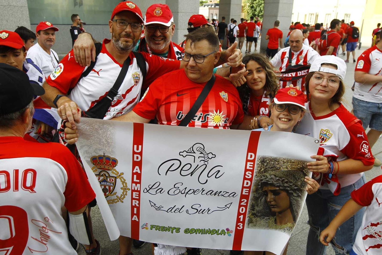 Imágenes de la afición del Almería en Leganés