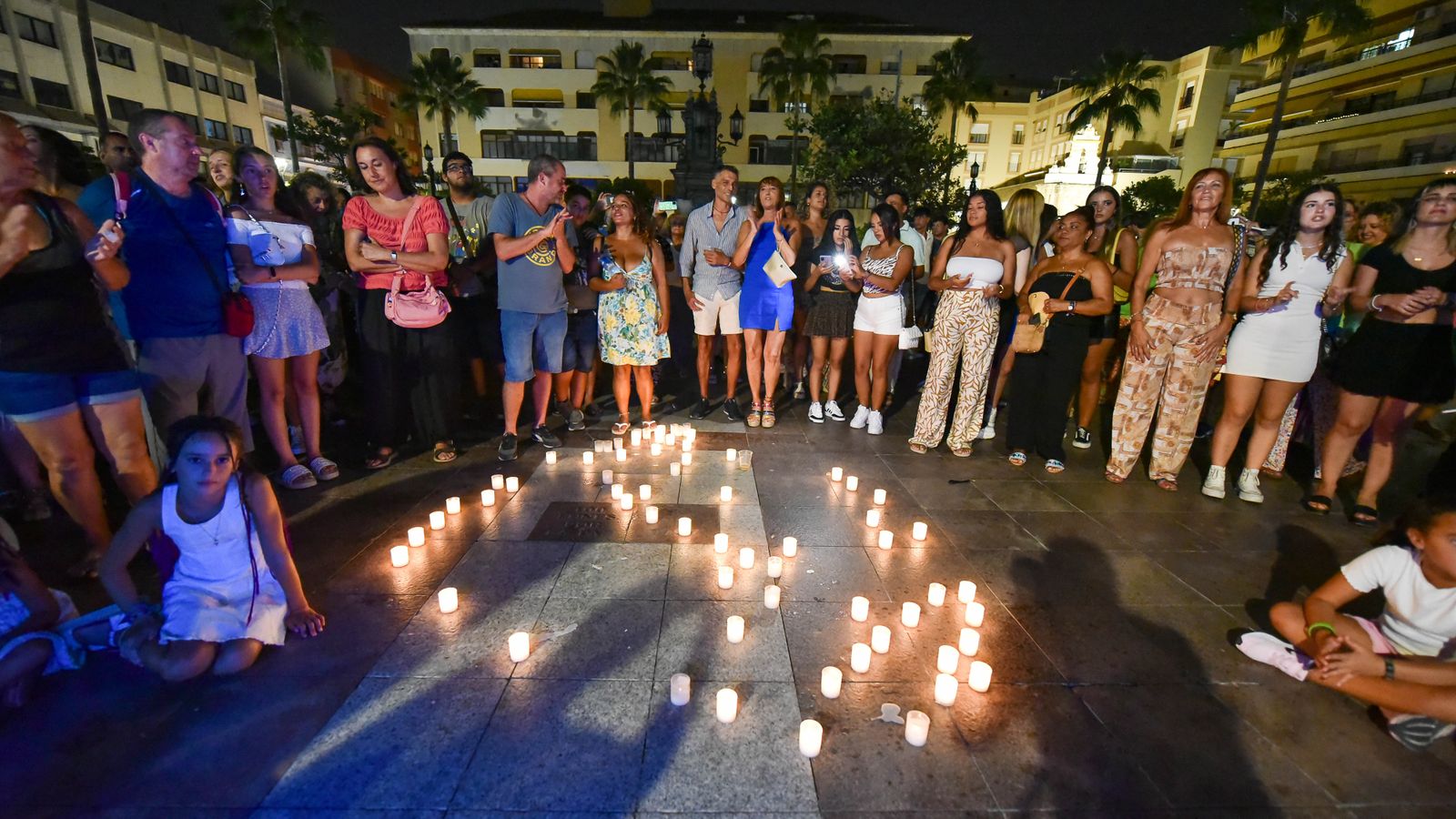 La noche de las velas y Perseidas de Algeciras, en imágenes