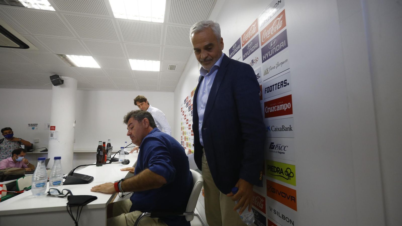 Miguel Valenzuela se despide del Córdoba CF en la sala de prensa de El Arcángel, a final de mayo del 2021. Miguel Valenzuela se despide del Córdoba CF en la sala de prensa de El Arcángel, a final de mayo del 2021.