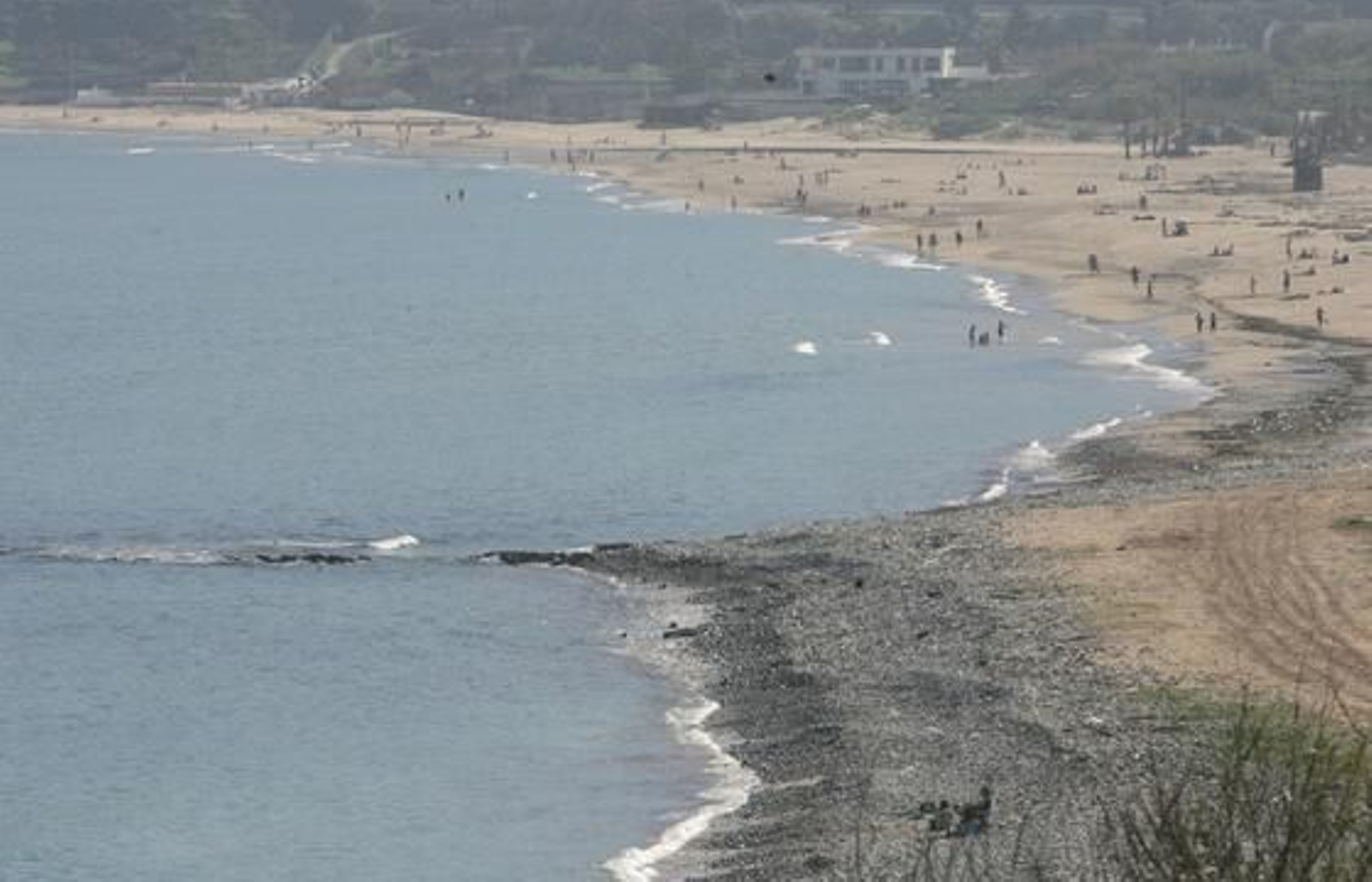 La marea histórica se vivió en las playas del Campo de Gibraltar con mucha espectación, sobre todo en la de Poniente de La Línea y El Rinconcillo de Algeciras./Fotos:Paco Guerrero/Shus Terán/J.M.Quiñones

Foto: Paco Guerrero/J.M.Q./Shus Teran/